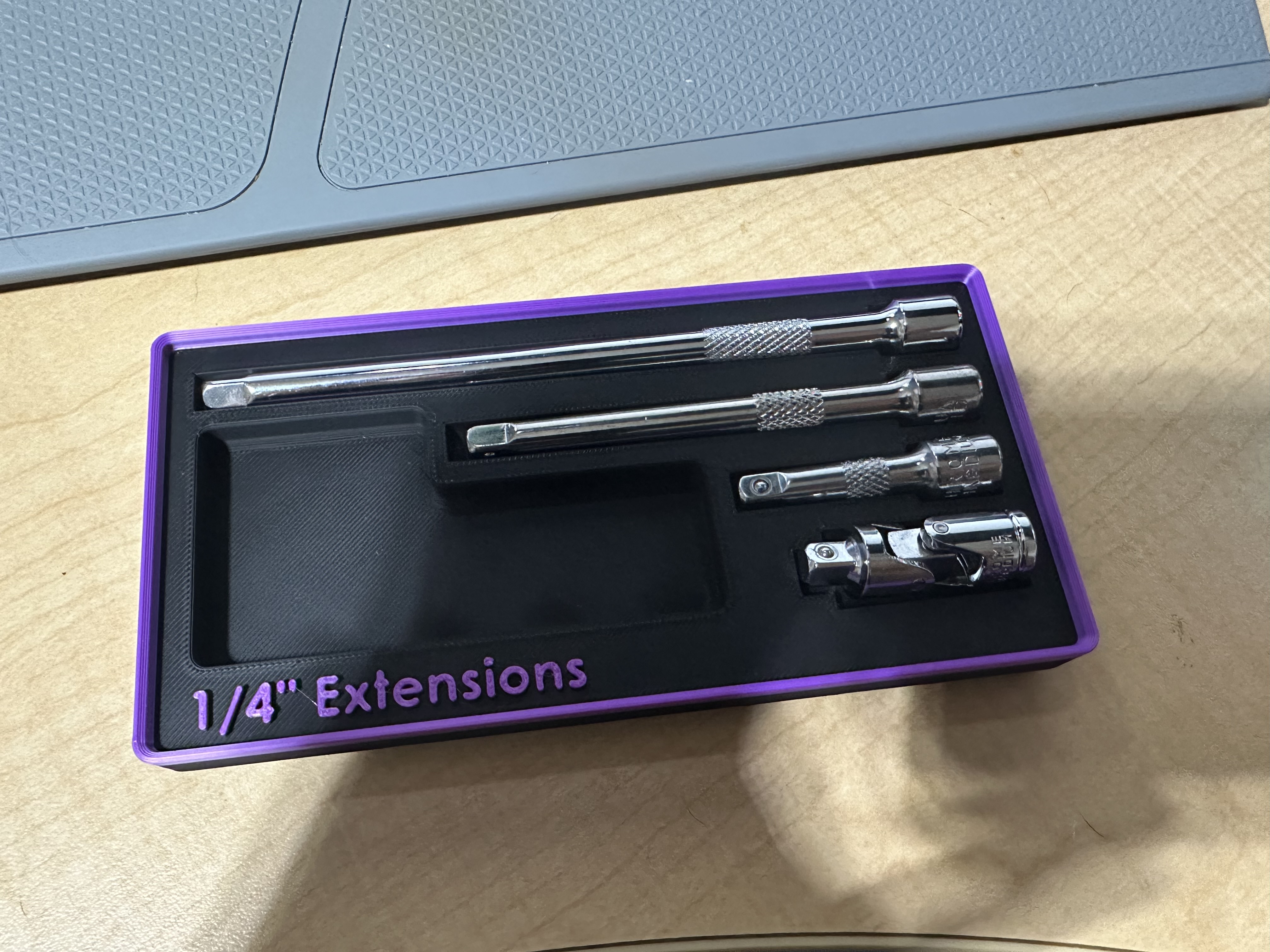 Gridfinity 1/4in extensions holder 4x2