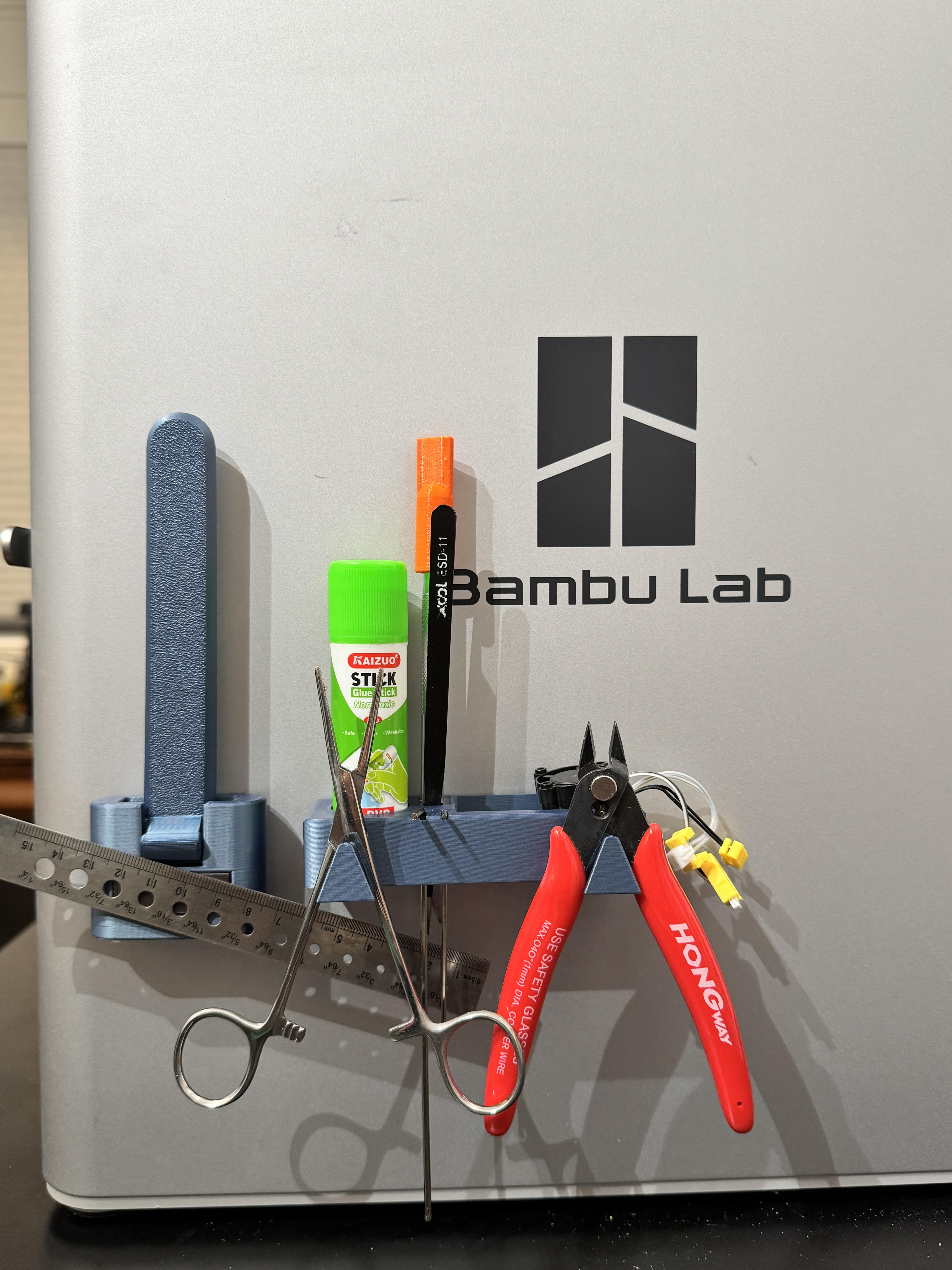Simple X1C Tool Holder