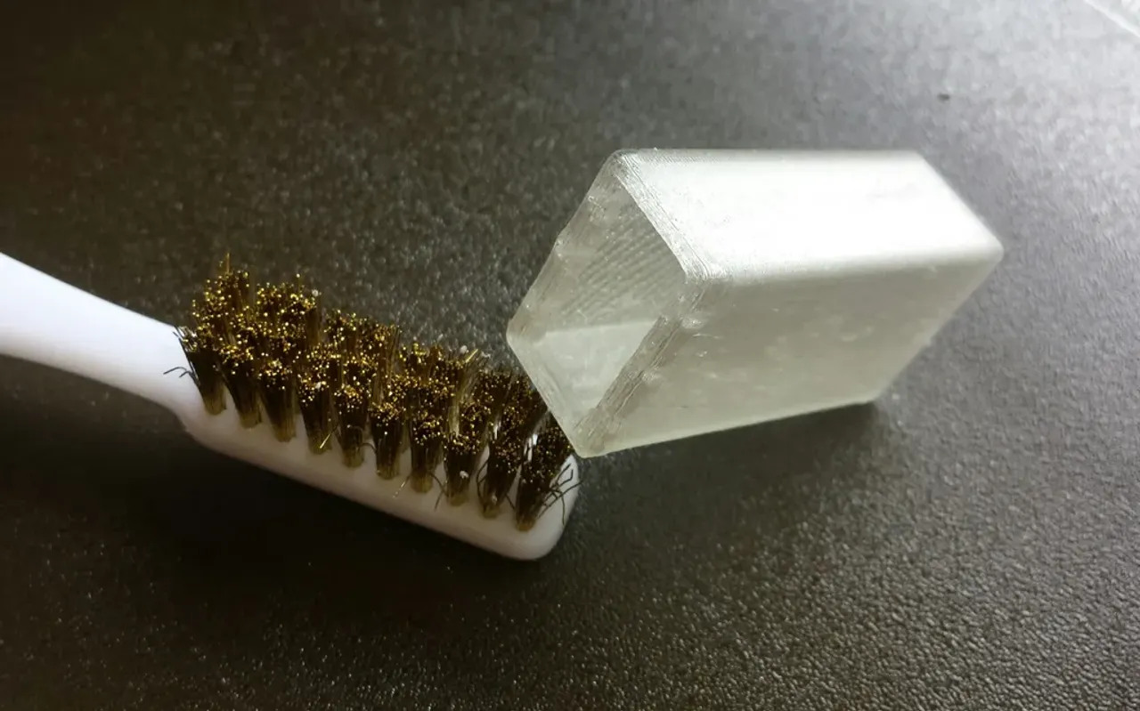 Flexible 2025 wire brush