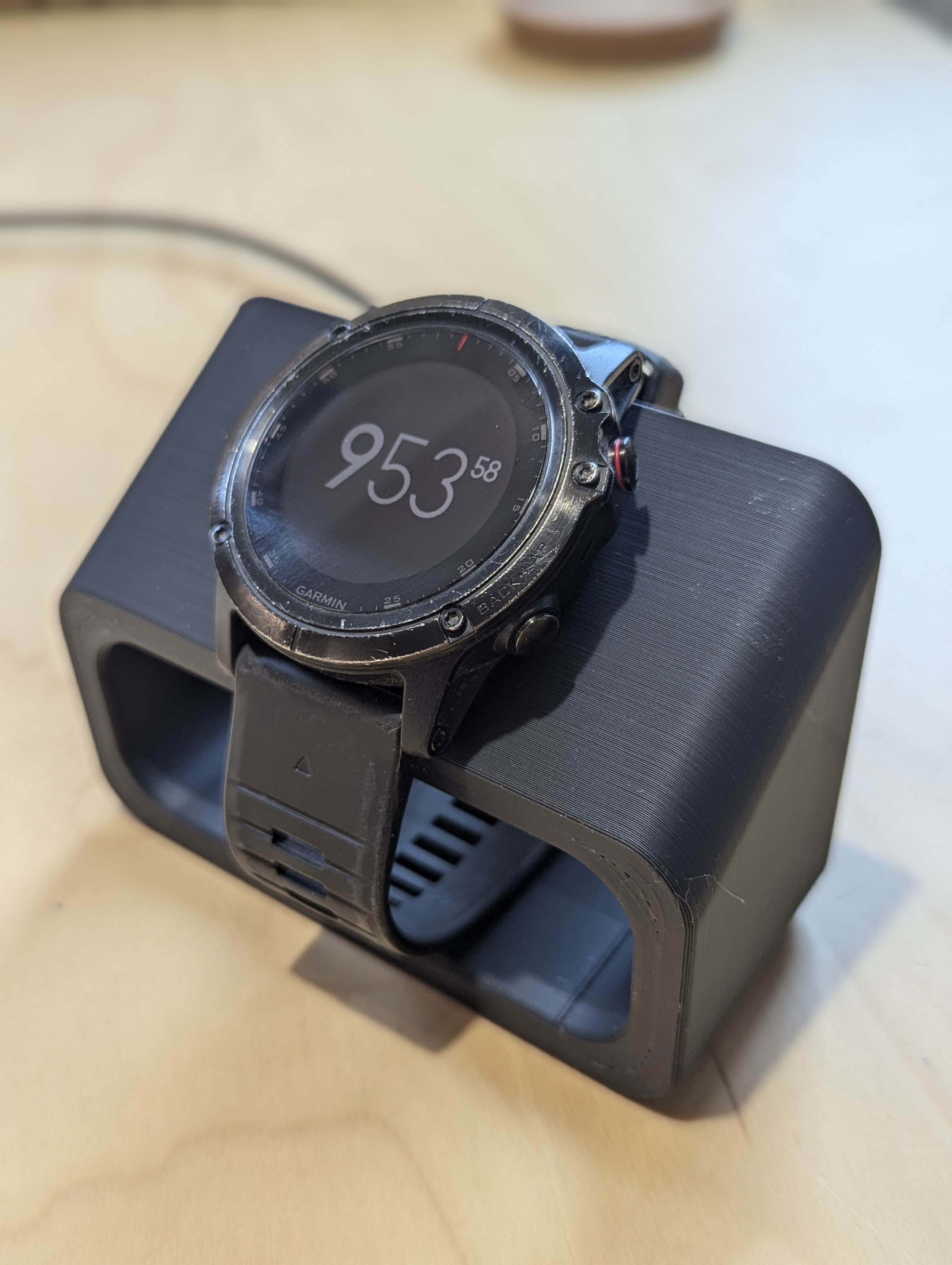 Garmin Fenix 5X Plus Charge Stand - no supports