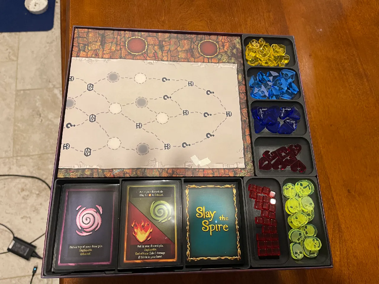 Slay the Spire English Edition board game, 1 to 4 players, Ages 12 , Containment Games – A Jogar É Que A Gente Se Entende