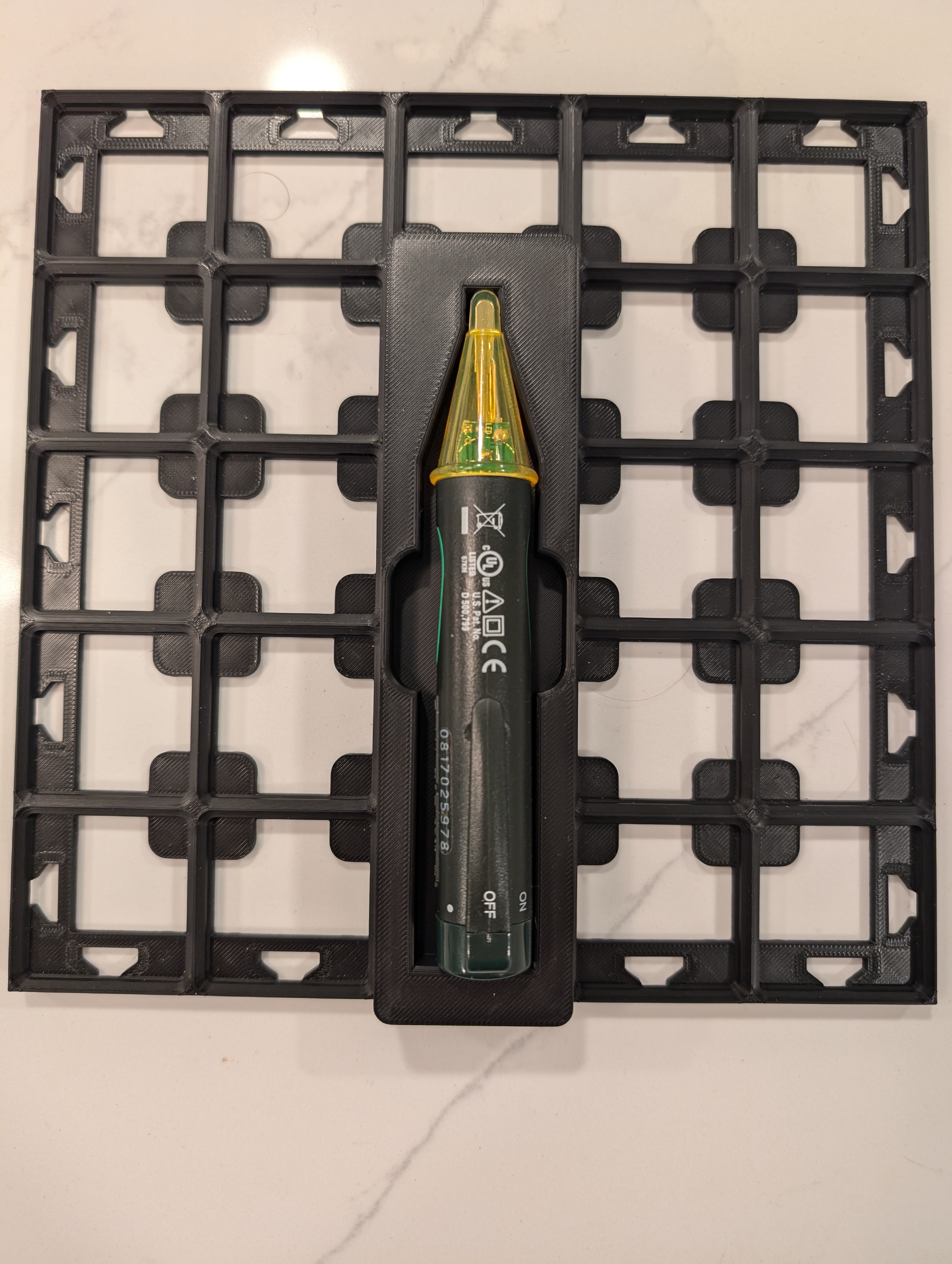 Gridfinity - Greenlee GT-11 Voltage Detector Bin