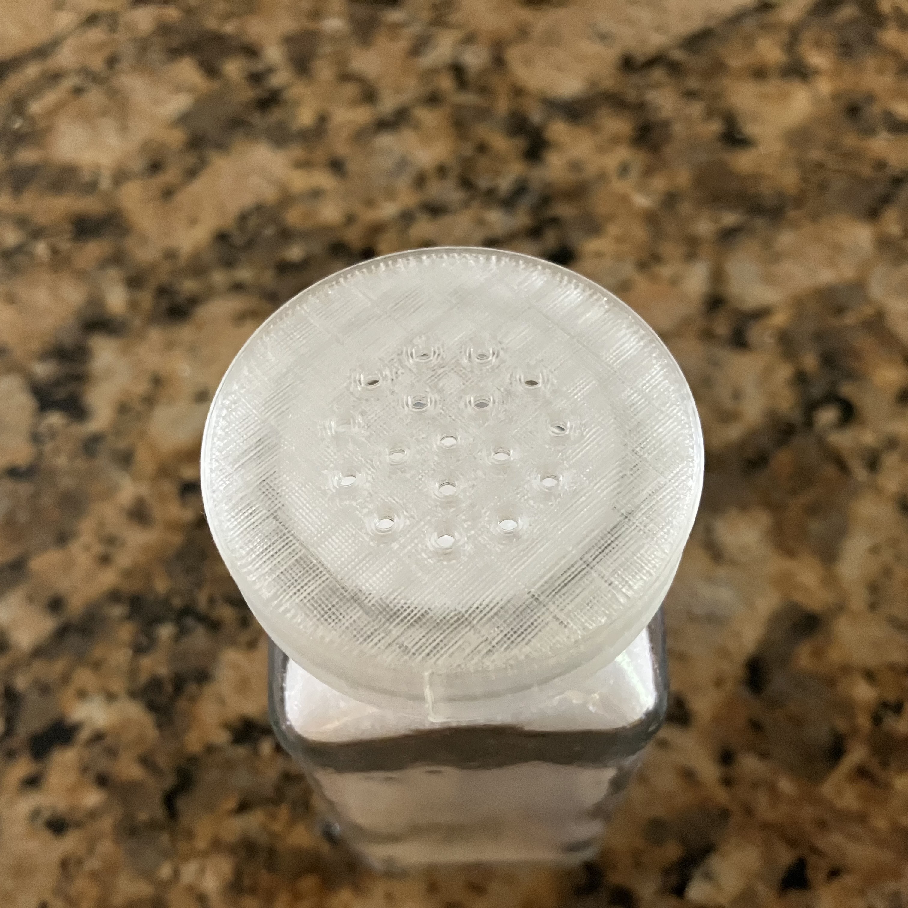 Salt Shaker Lids par mscalora Téléchargez gratuitement un modèle STL