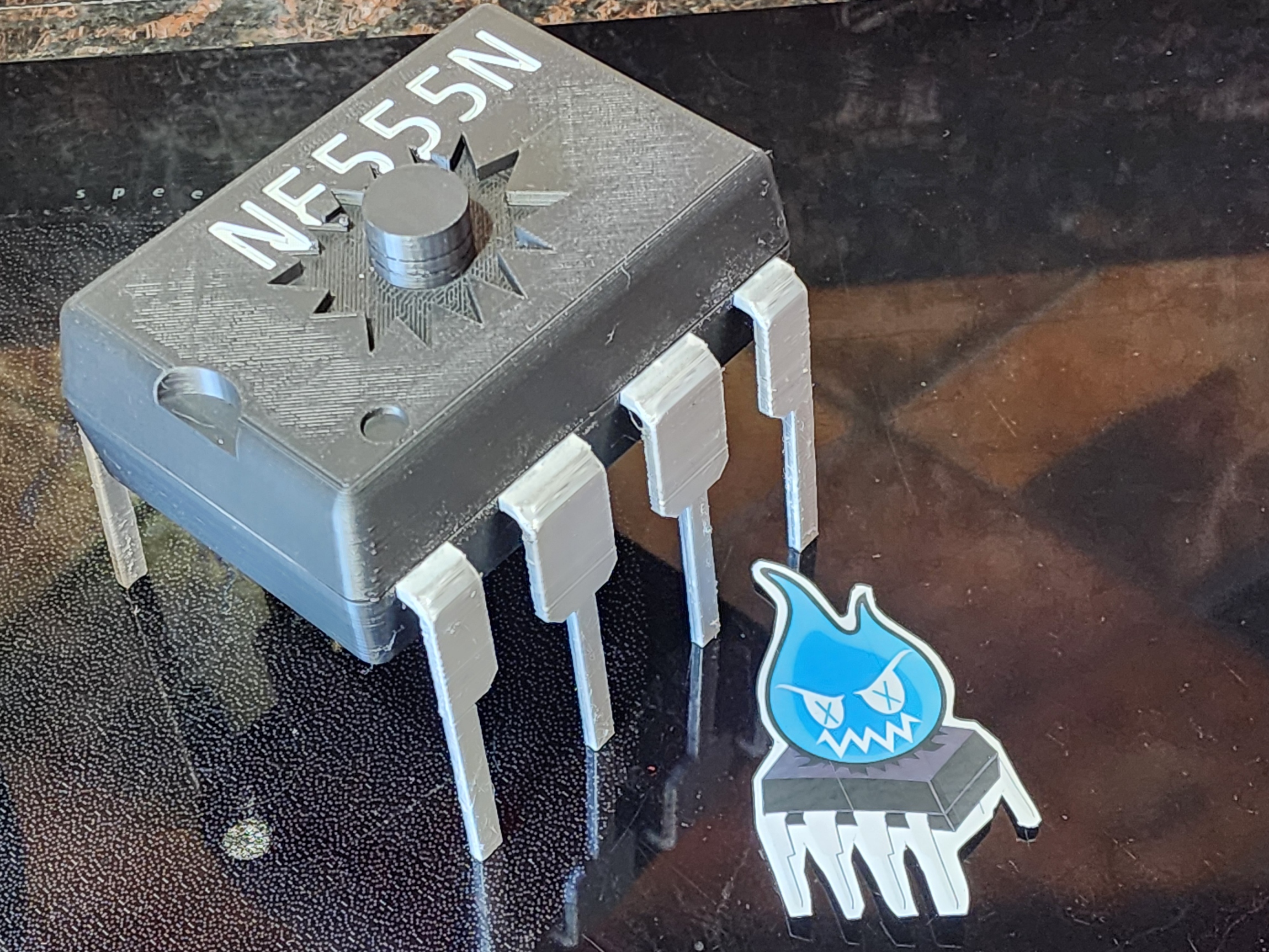 AvE's Angry Pixie 555 Timer IC — miniatura 2