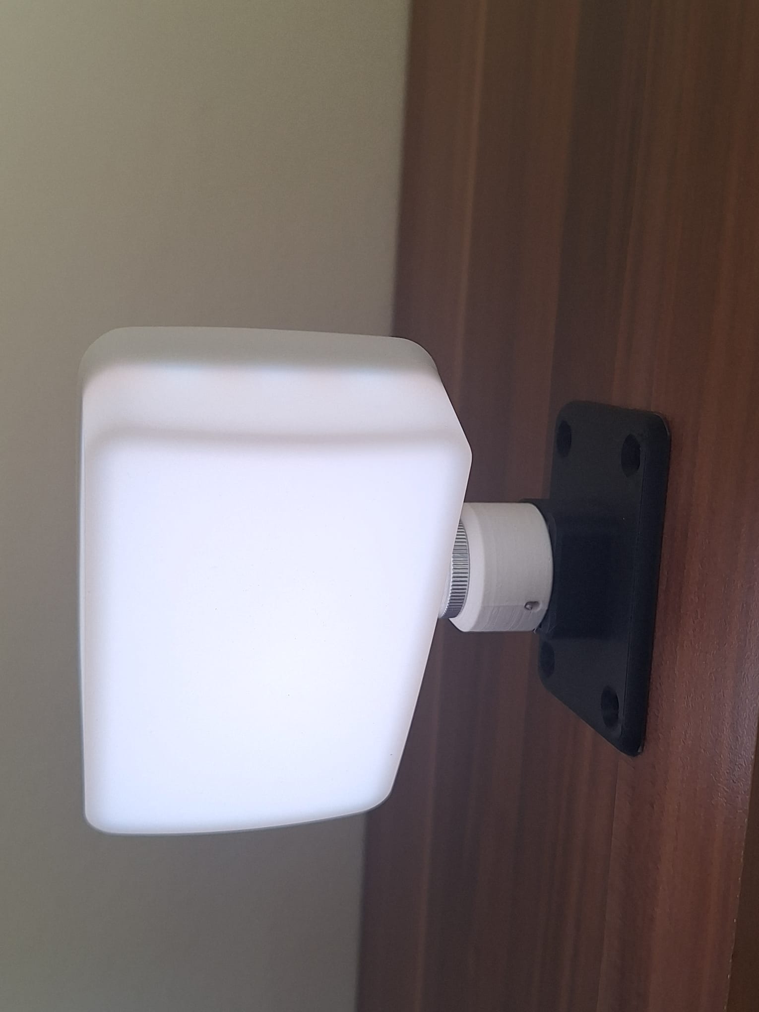 Wall mount for the Modular Tripod — miniatura 2