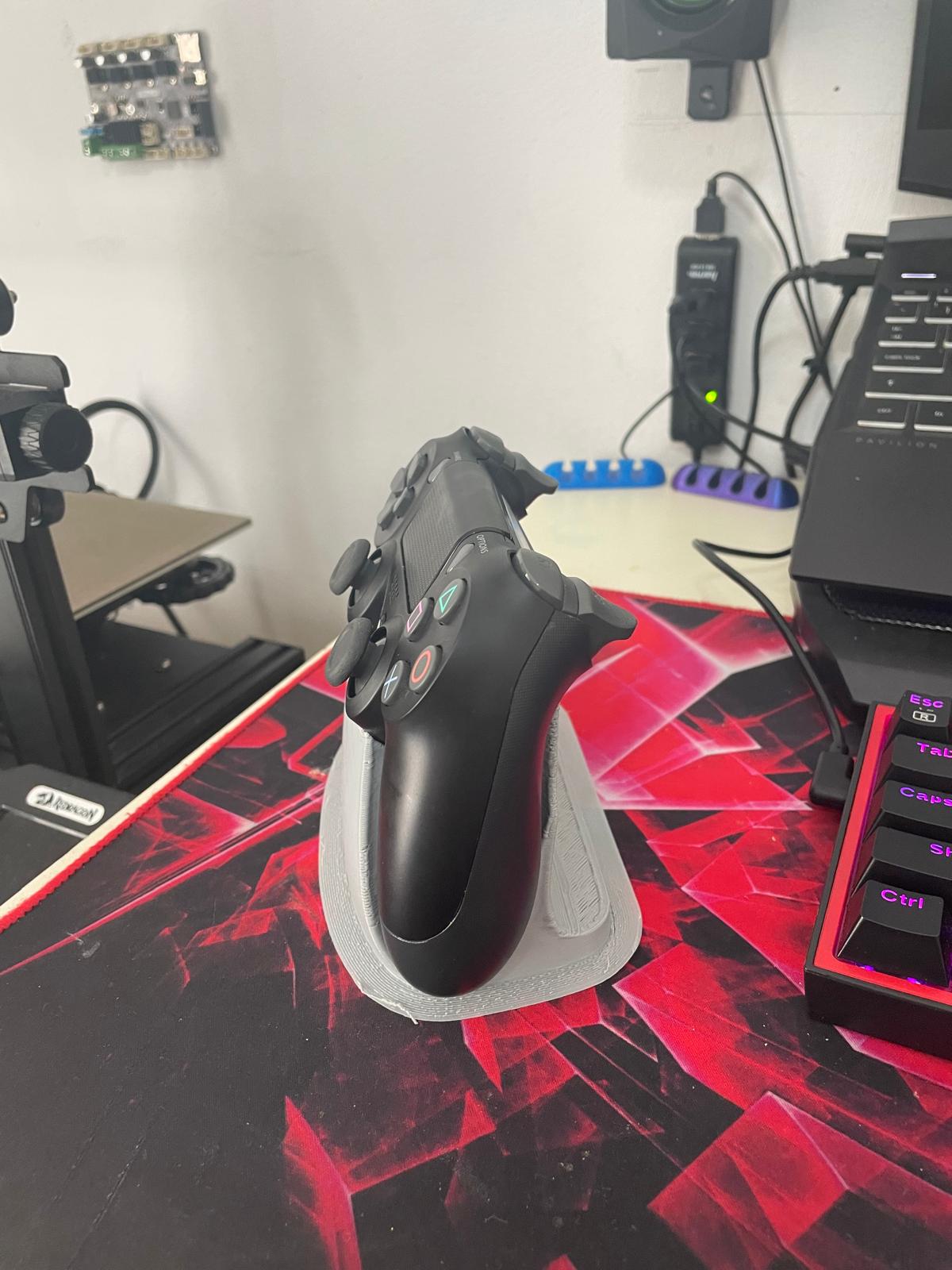 Miniatura 2 do modelo 3D PS 4 minimalistic controller stand
