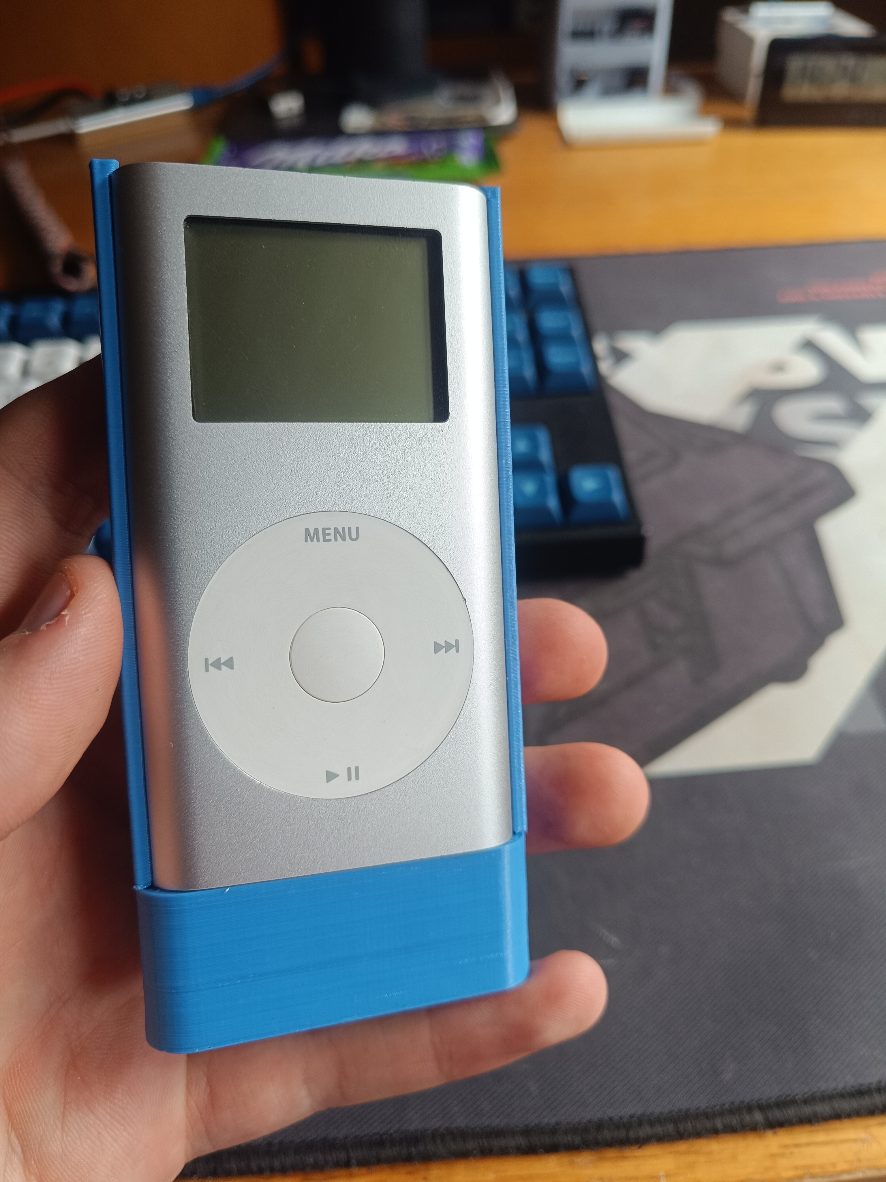 Case for iPod mini to convert it to USB-C