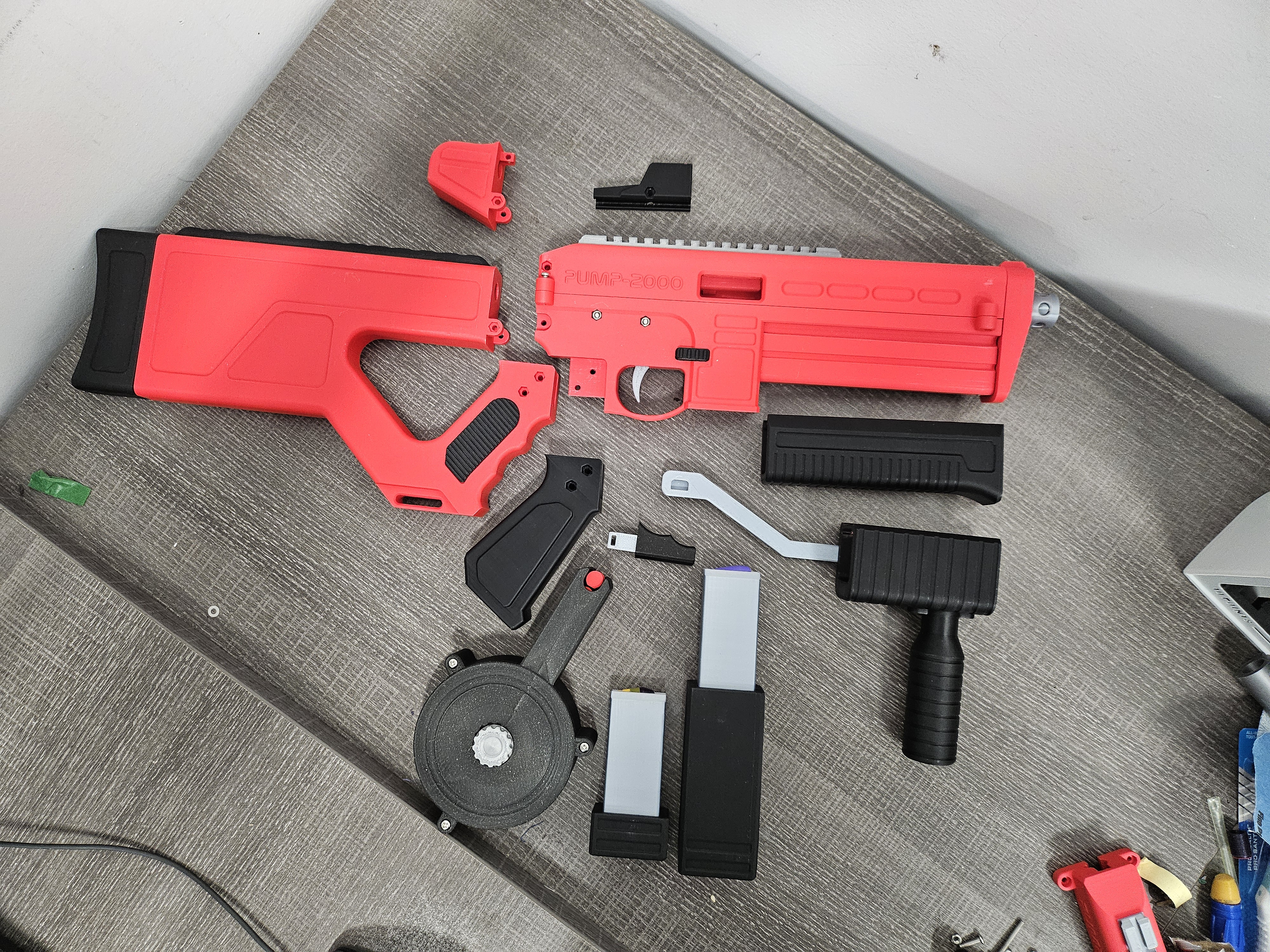 PUMP-2000: Customizable Blaster w/ Shell-Ejection — miniatura 6