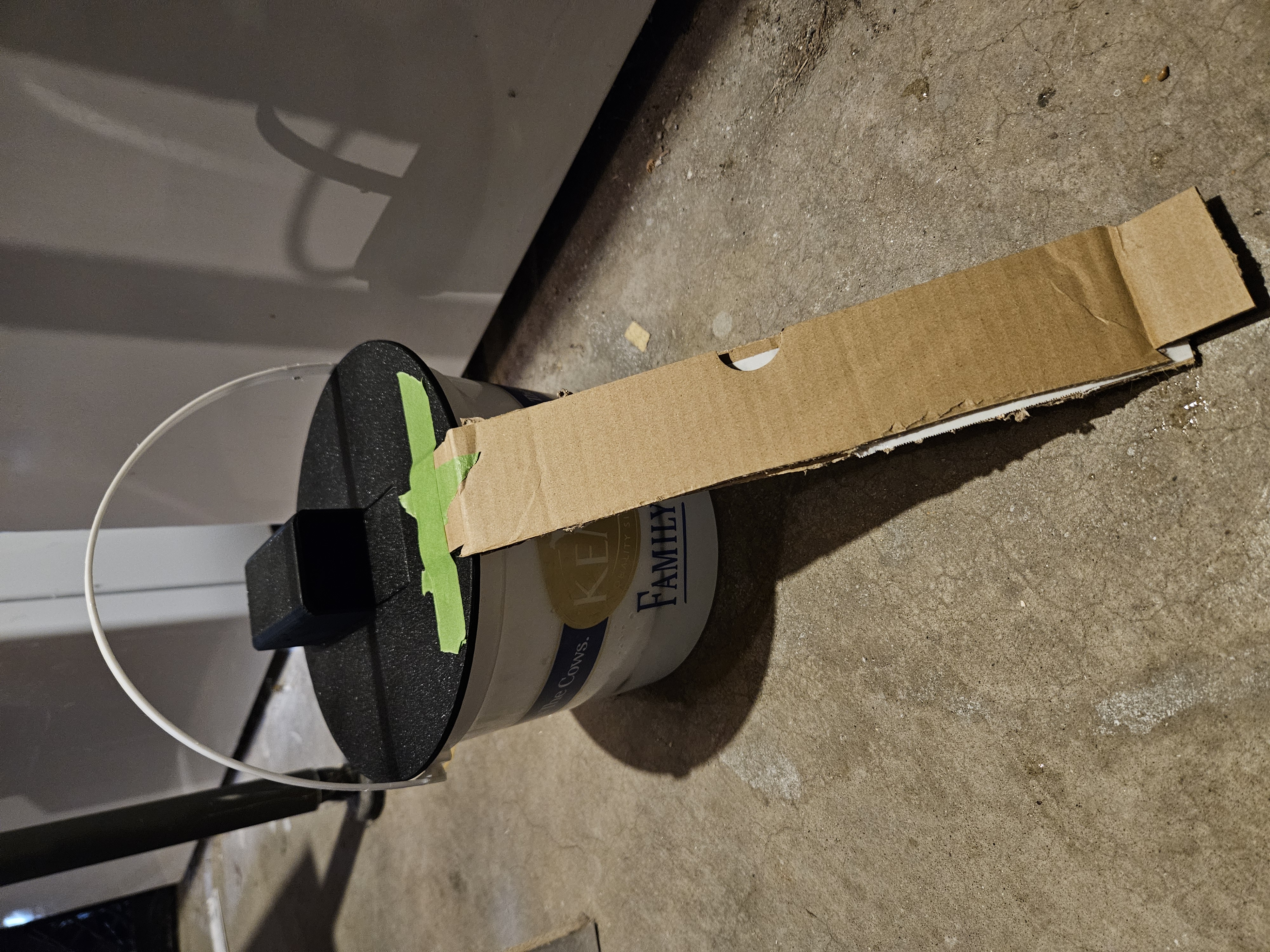 Live Mouse Trap for an Ice Cream pail