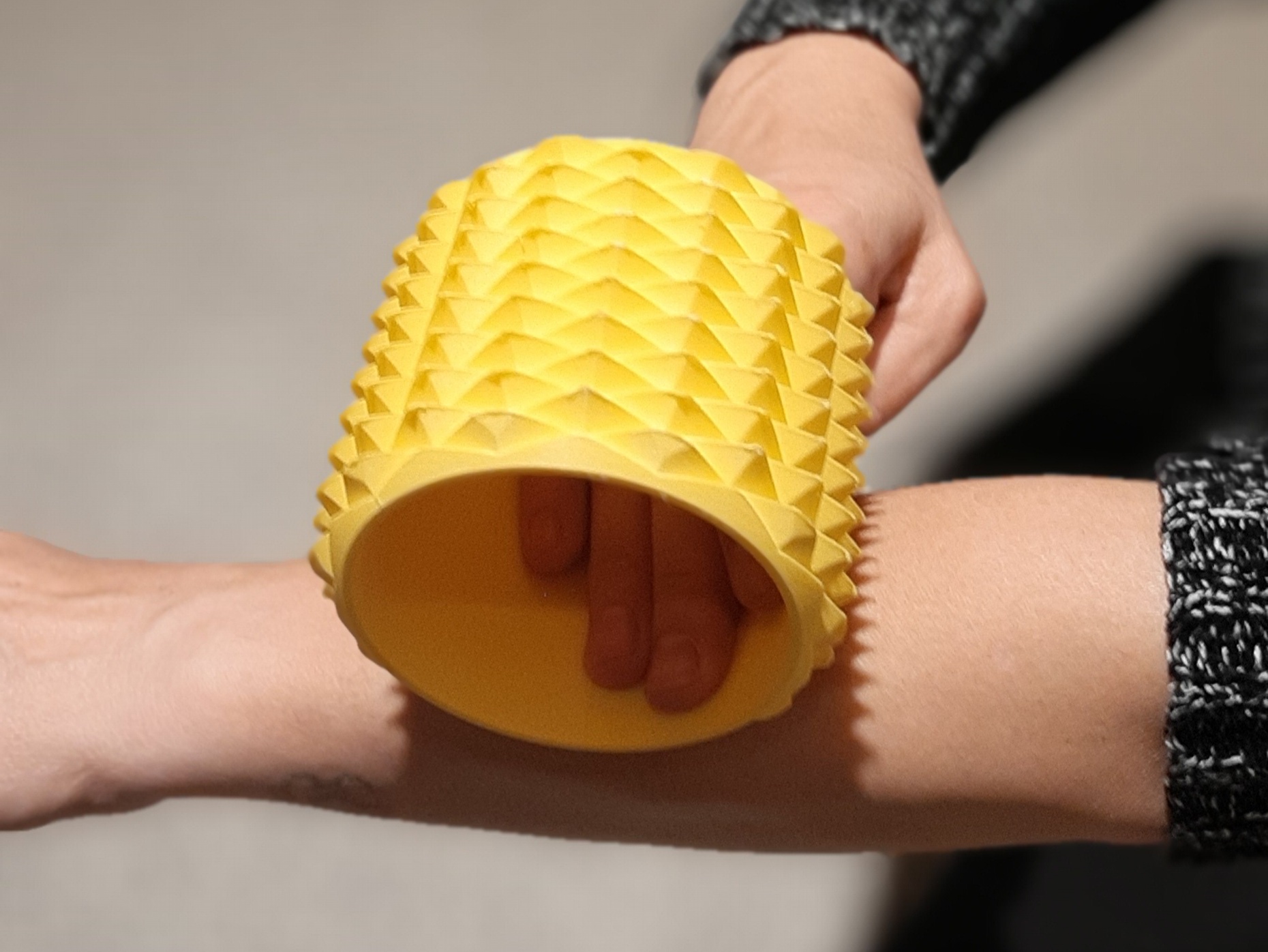 Roller Back Scratchers, knurled foot roller, tactile sensory tools - three choices — miniatura 2