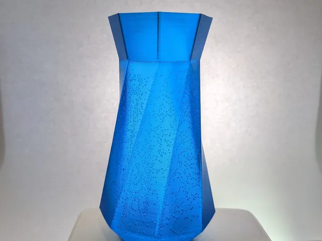 Twisted Vase - 8 sides