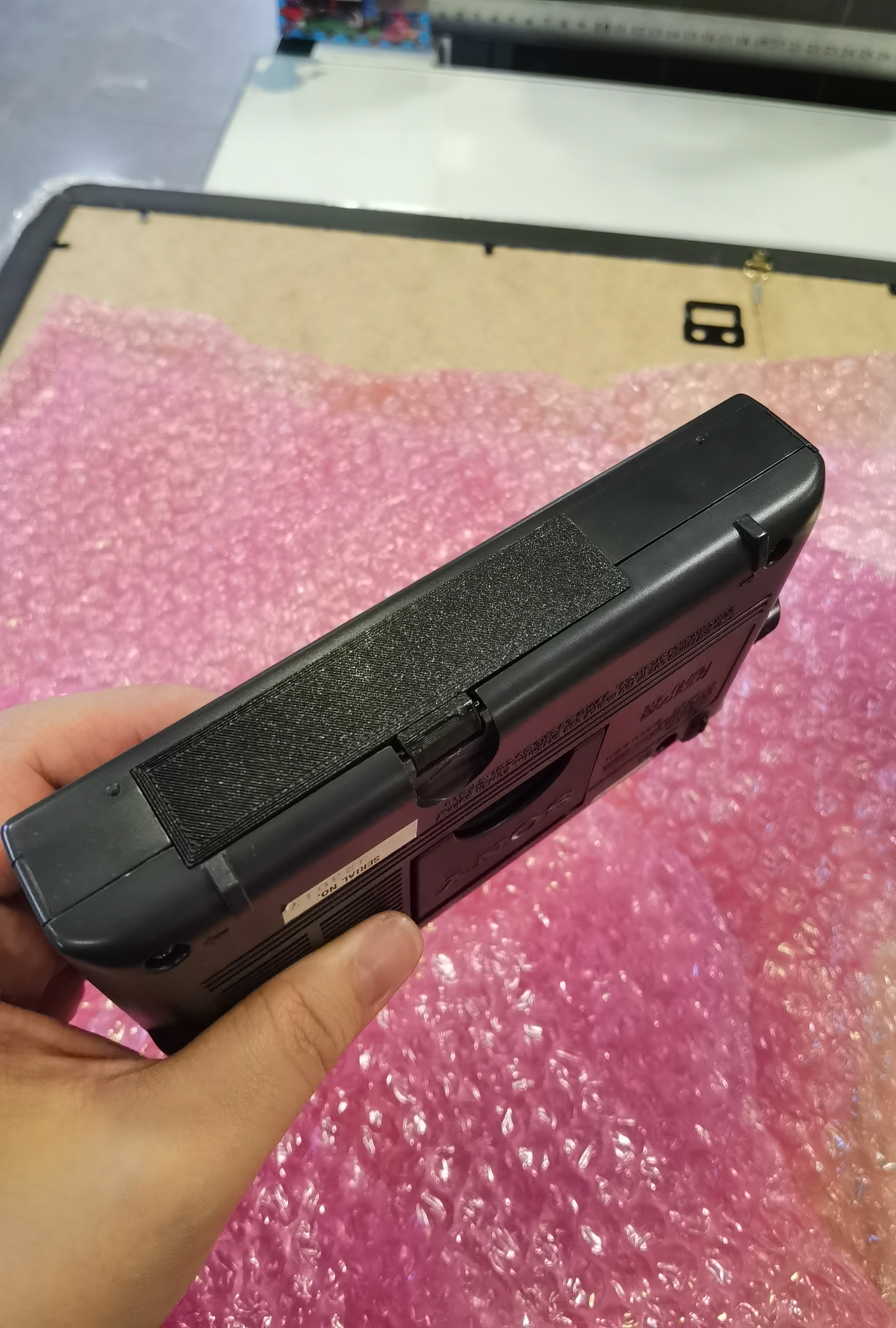Sony ICF-SW10 Battery bay cap — miniatura 2