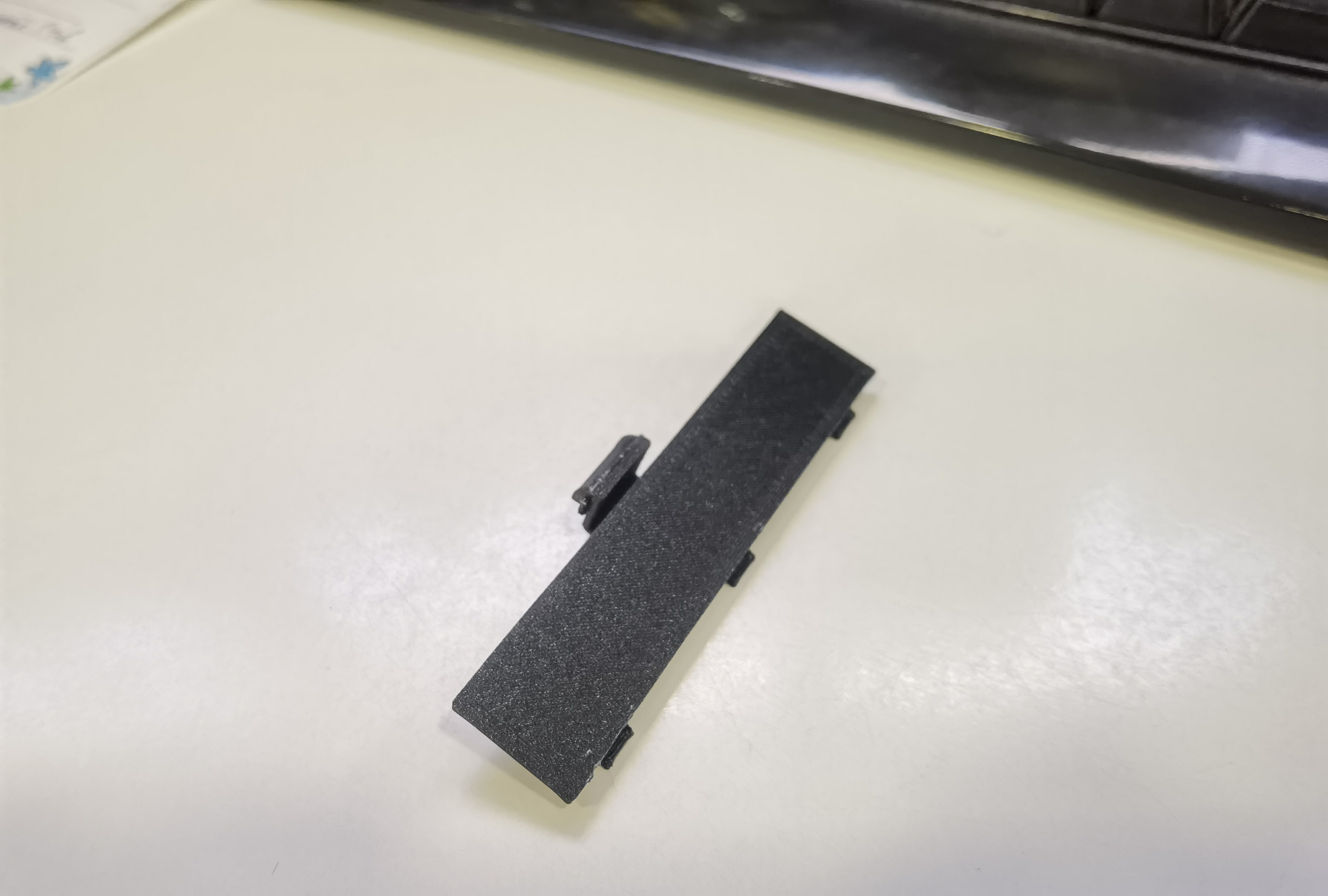 Sony ICF-SW10 Battery bay cap — miniatura 3