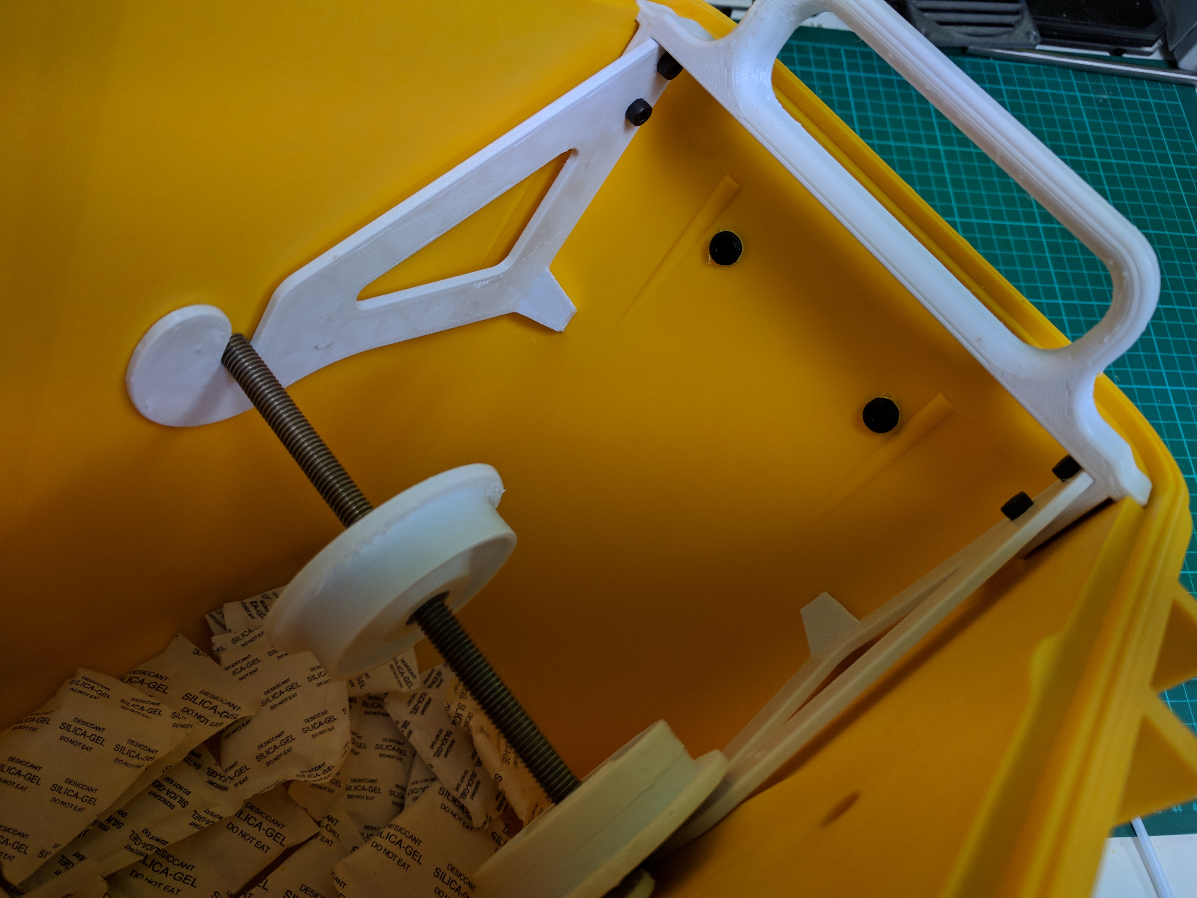 Filament Dry Box (Peli Case). — thumbnail 14
