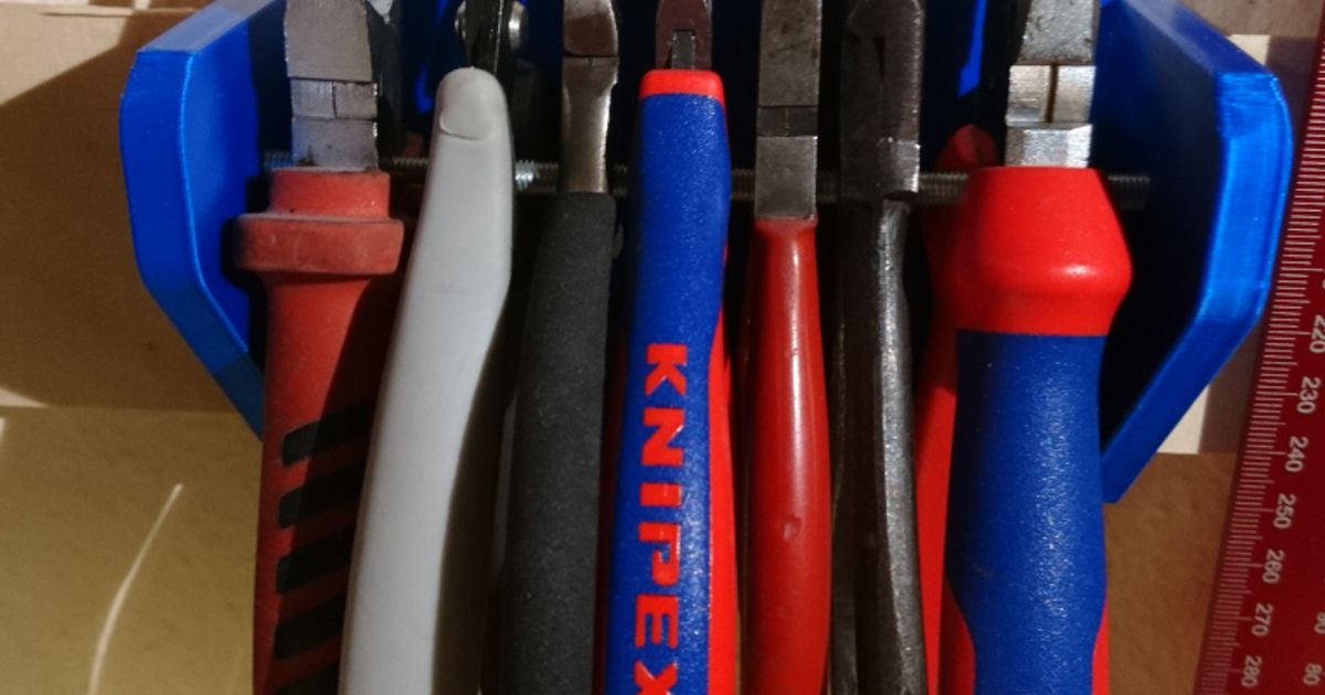 French Cleat pliers holder by Antimaterie Download free STL model