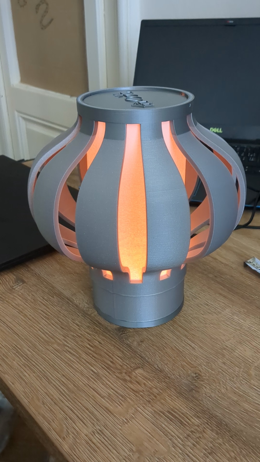 Lantern style LED lamp