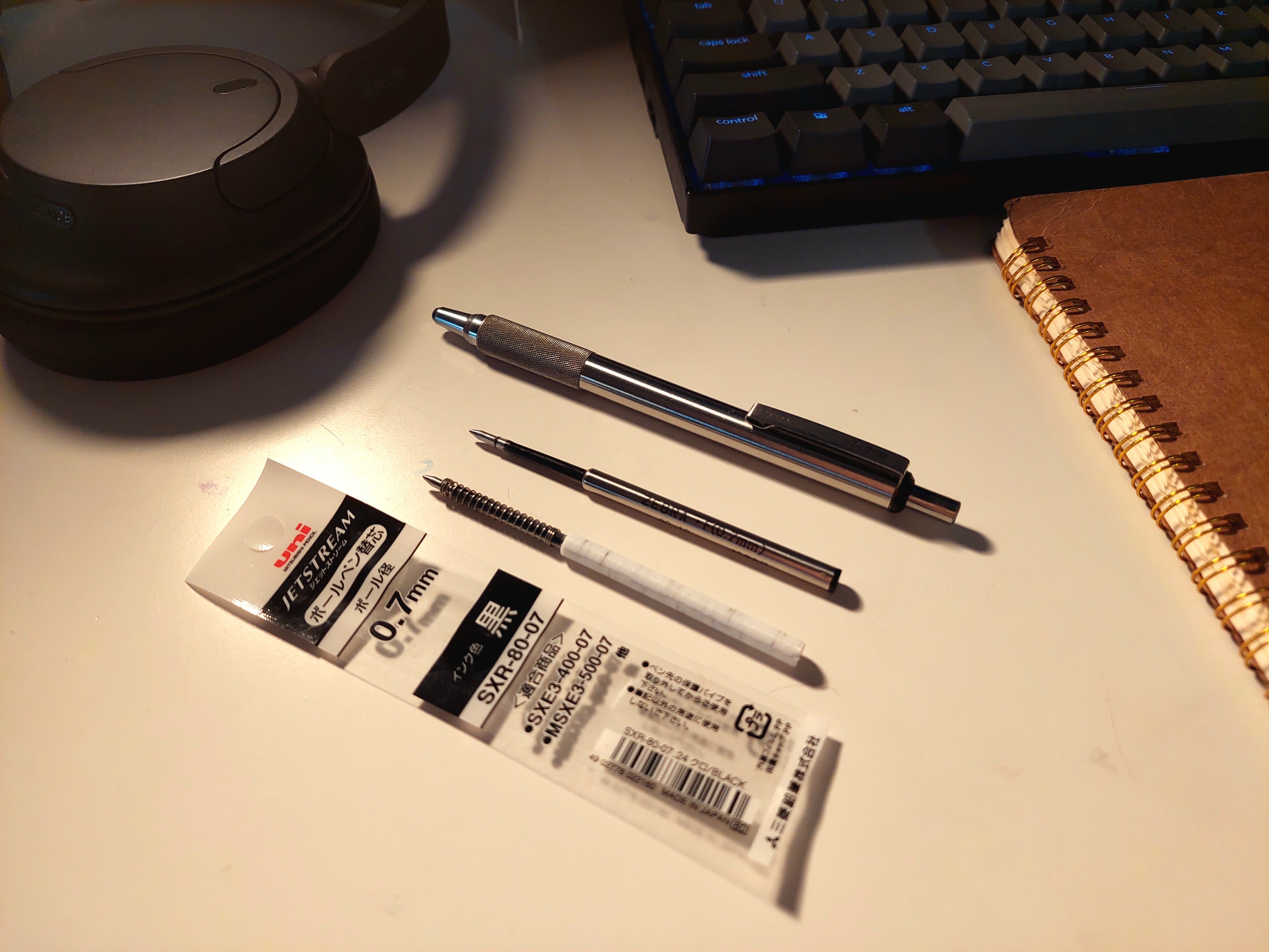Adapter for Uniball Jetstream Refills in Zebra F-701 Pens