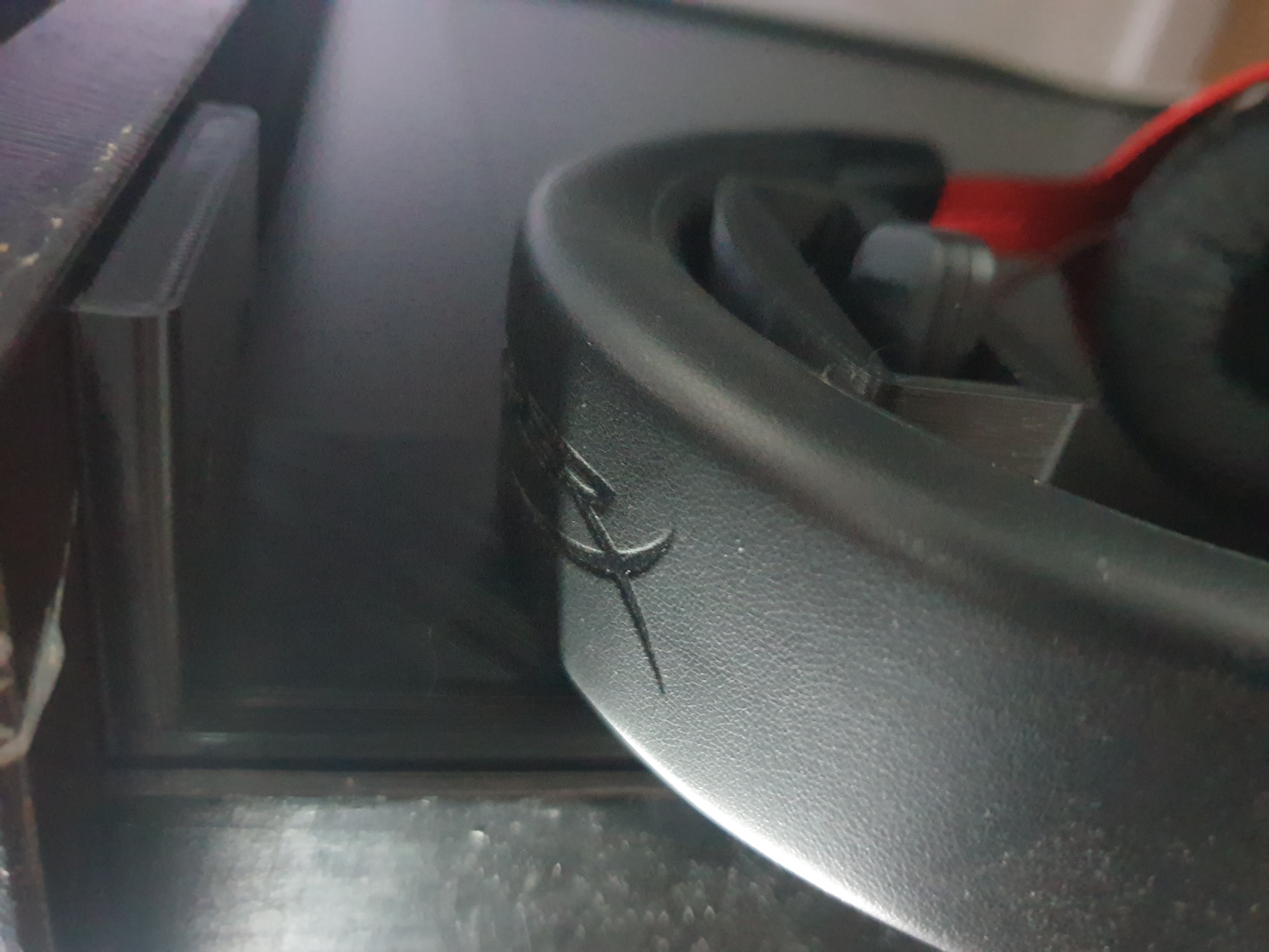 Headphone Hanger (HyperX Cloud 3) — thumbnail 2
