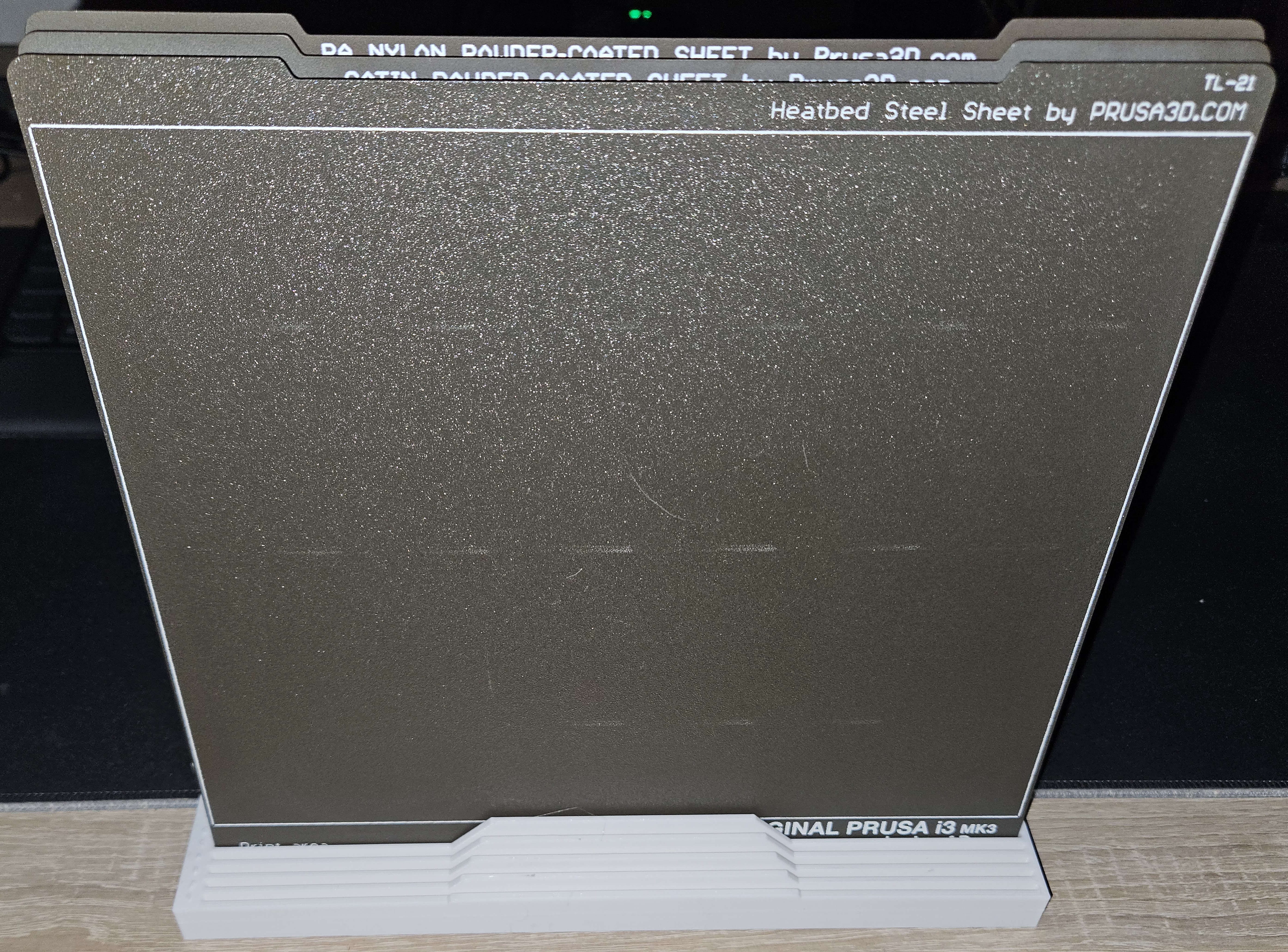 Wall-Mounted Prusa Sheet Holder for 7 Sheets