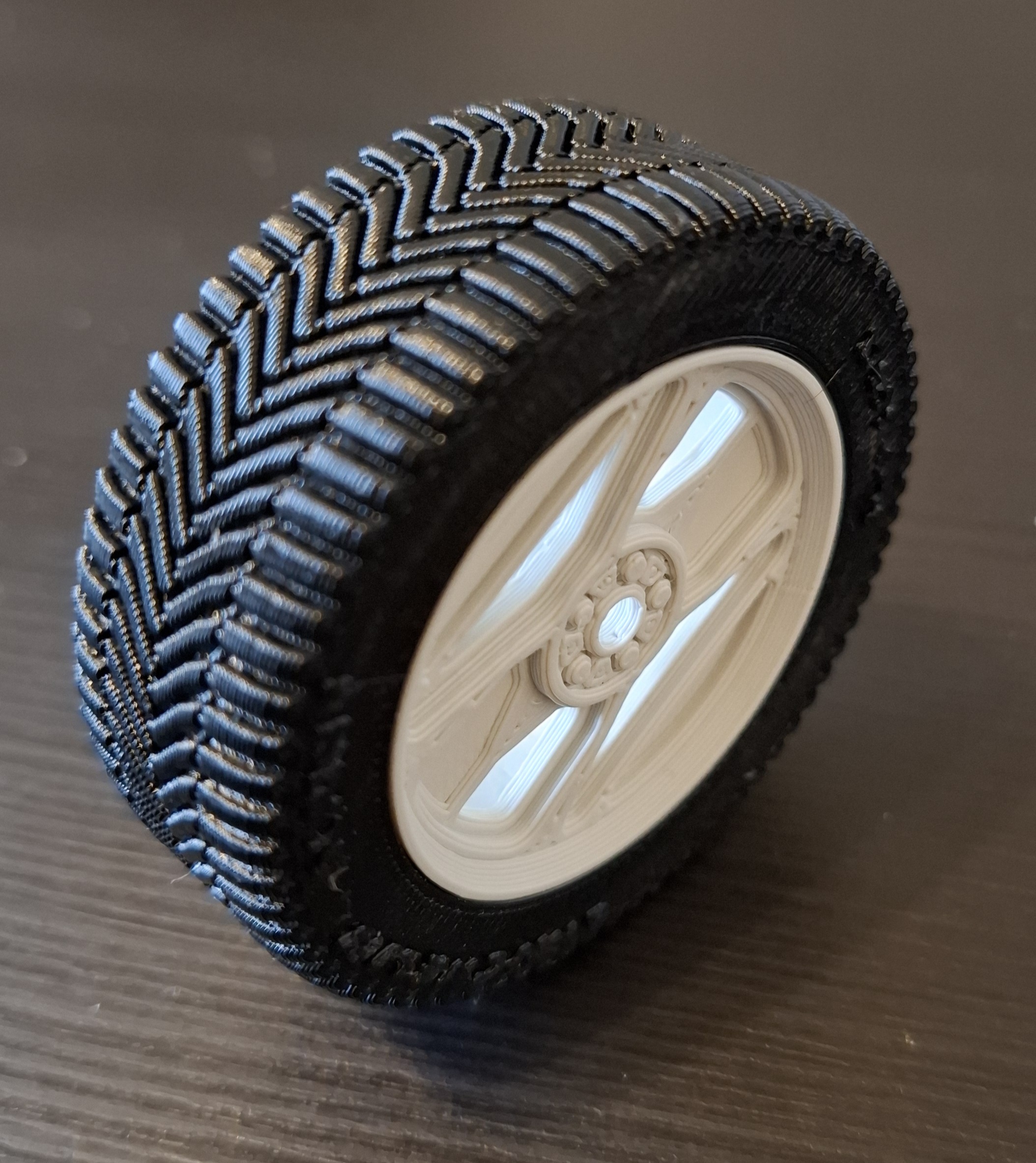 RC Car winter tire + wheel  235/55 R19, Michelin Alpin 6 tread profile at 1/12