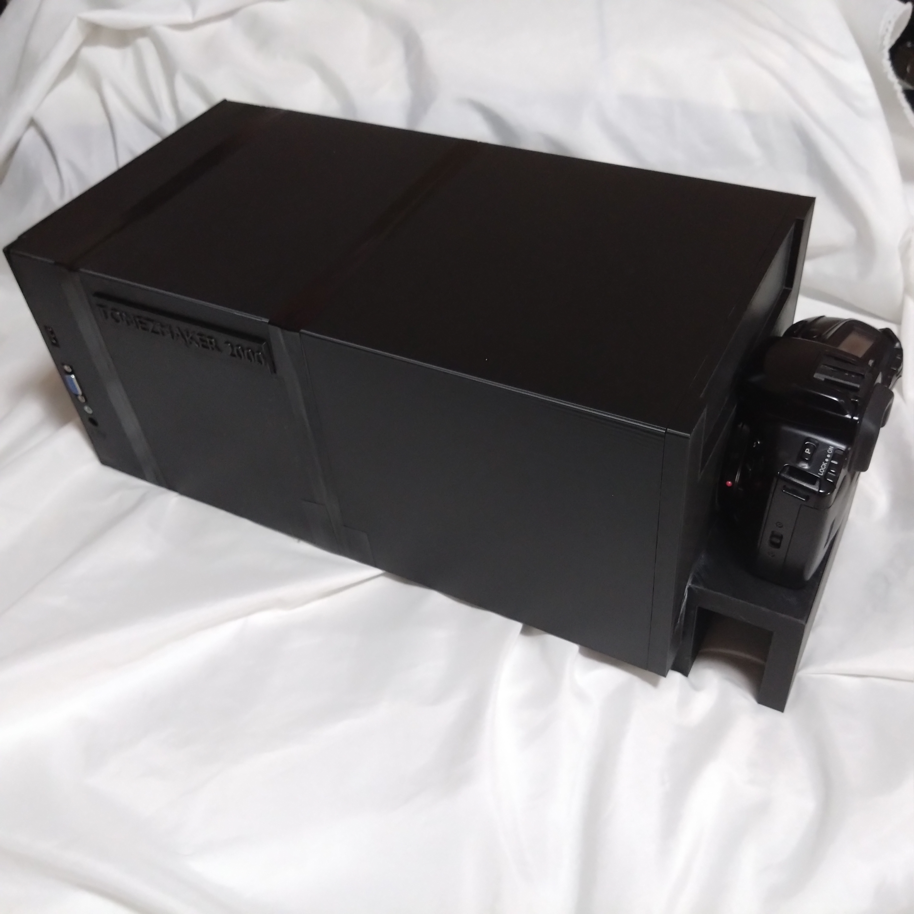 Toanzmaker 2000 - Digital-to-analog Film recorder for Minolta 35-70 F4 lens