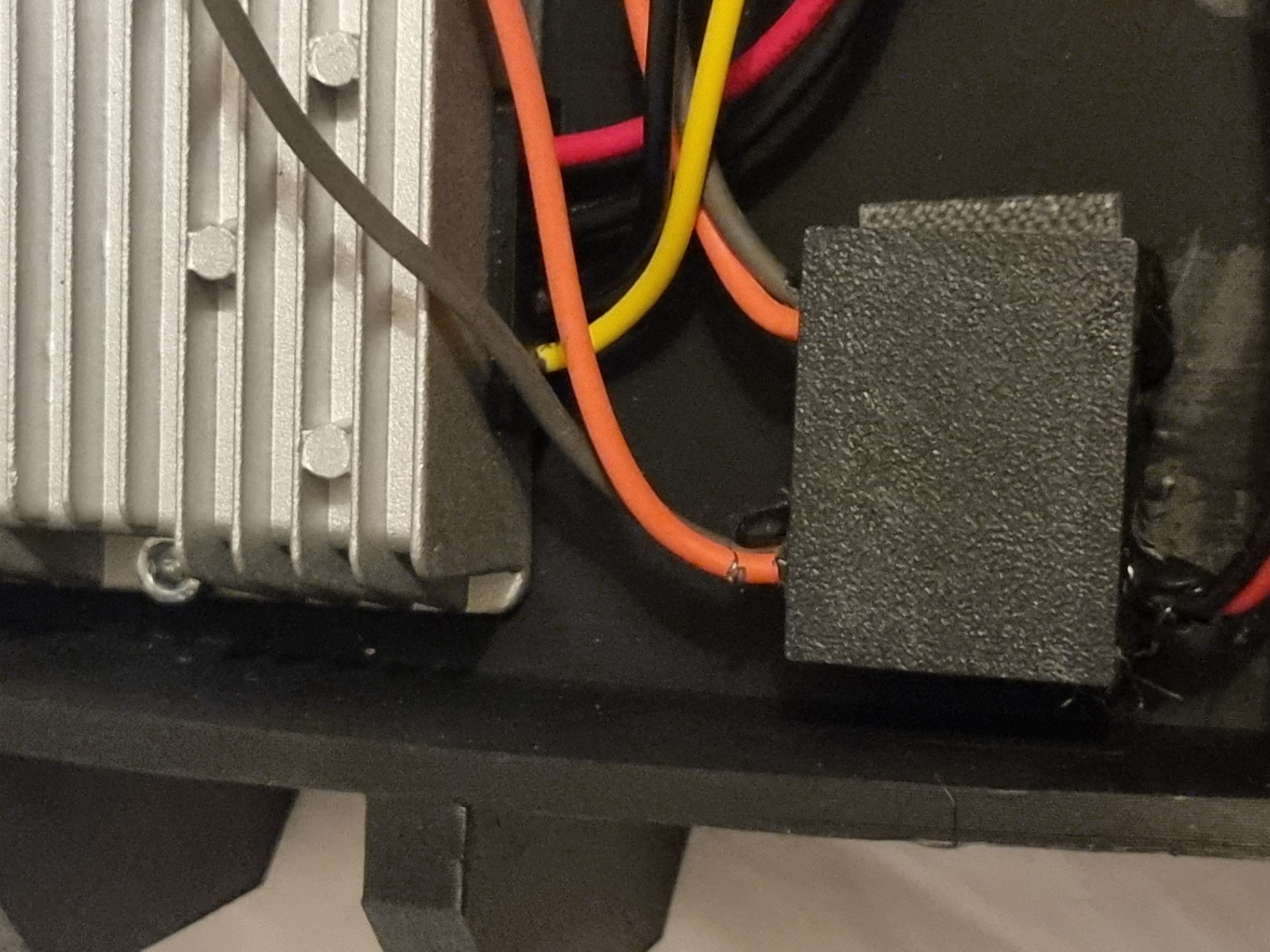 Dual ideal diode case