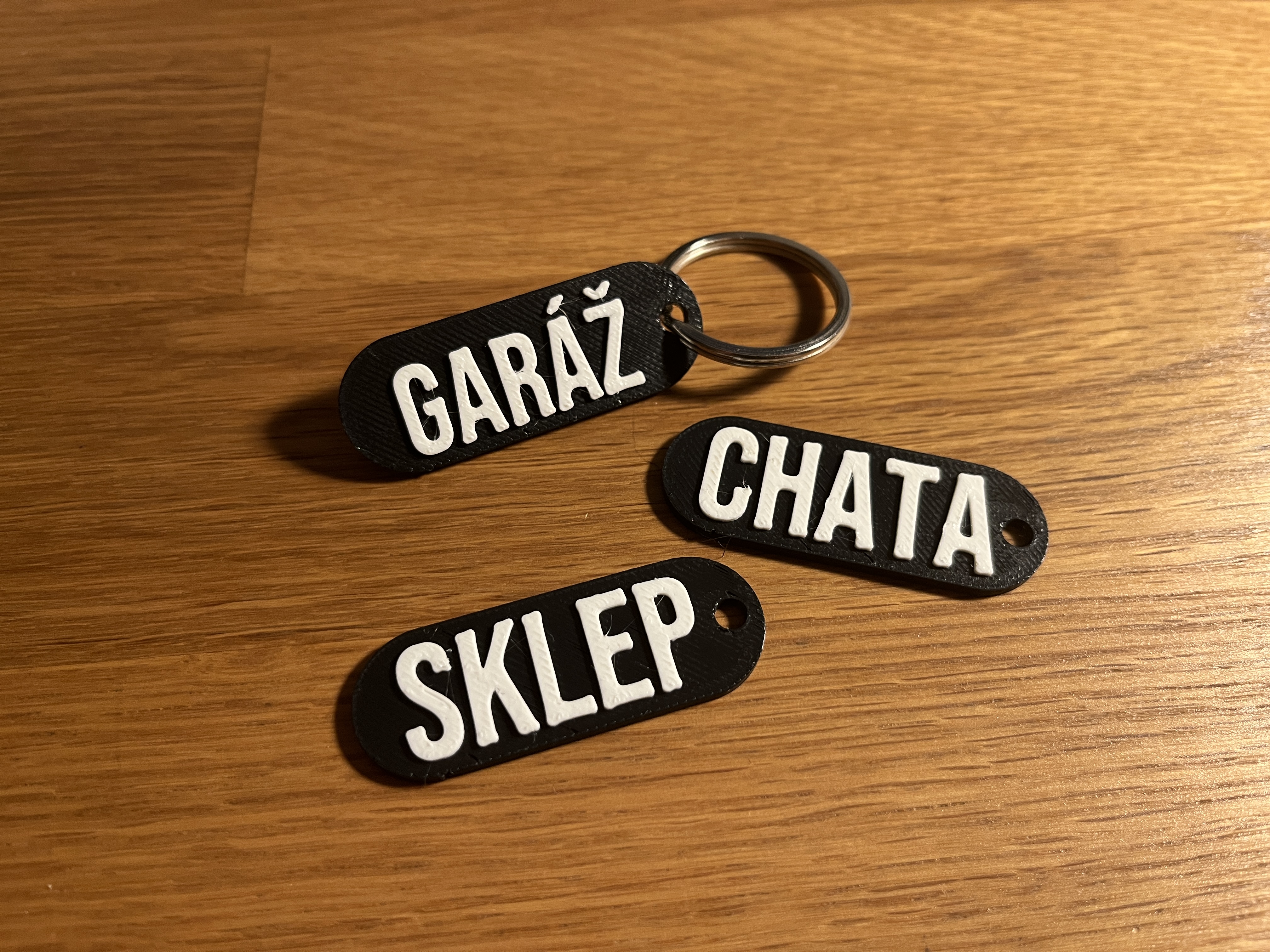 Klíčenka Keychain Chata Sklep Garáž Byt Byt 1 Byt 2 Půda Kůlna
