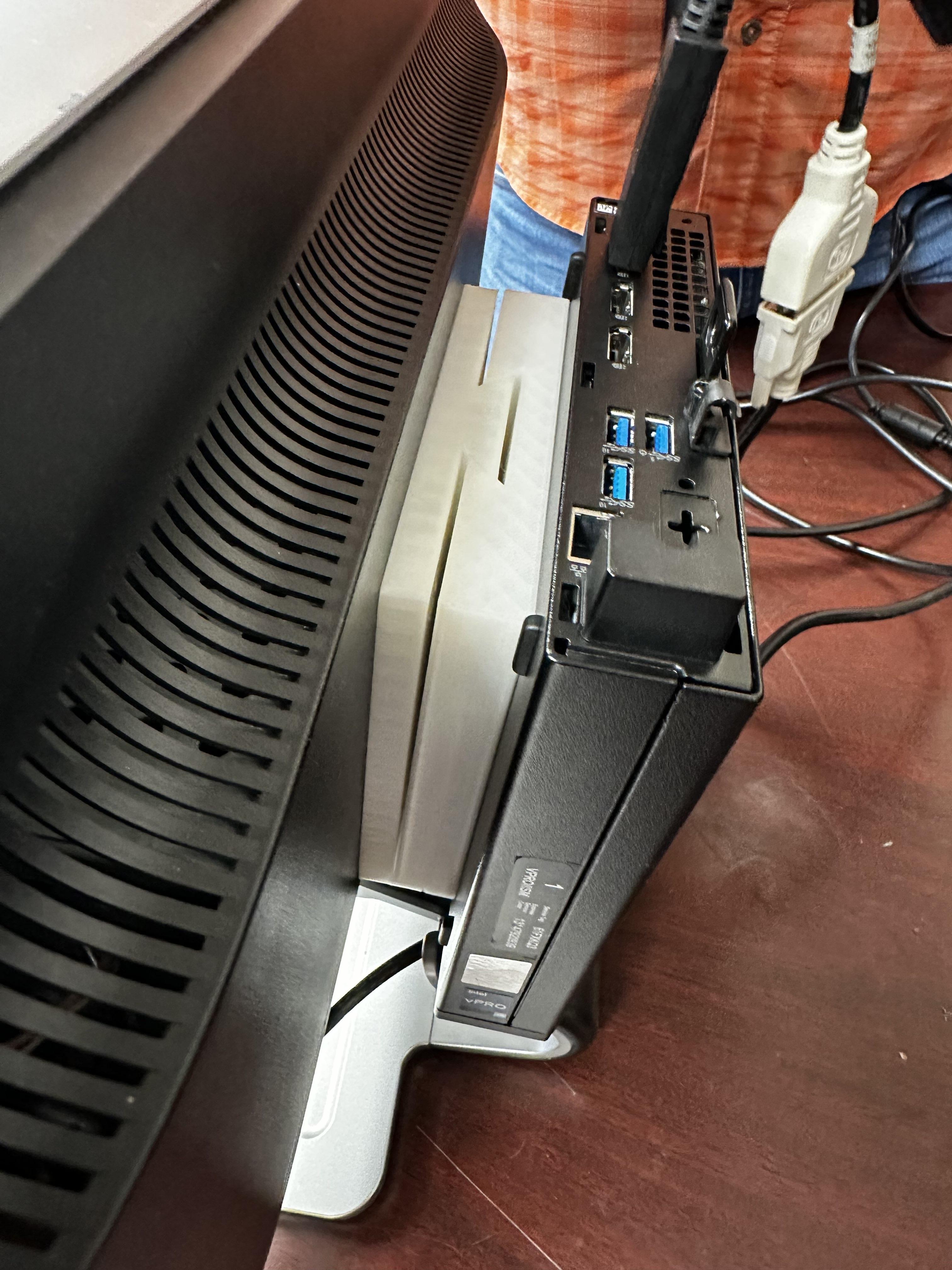 VESA Computer Mount