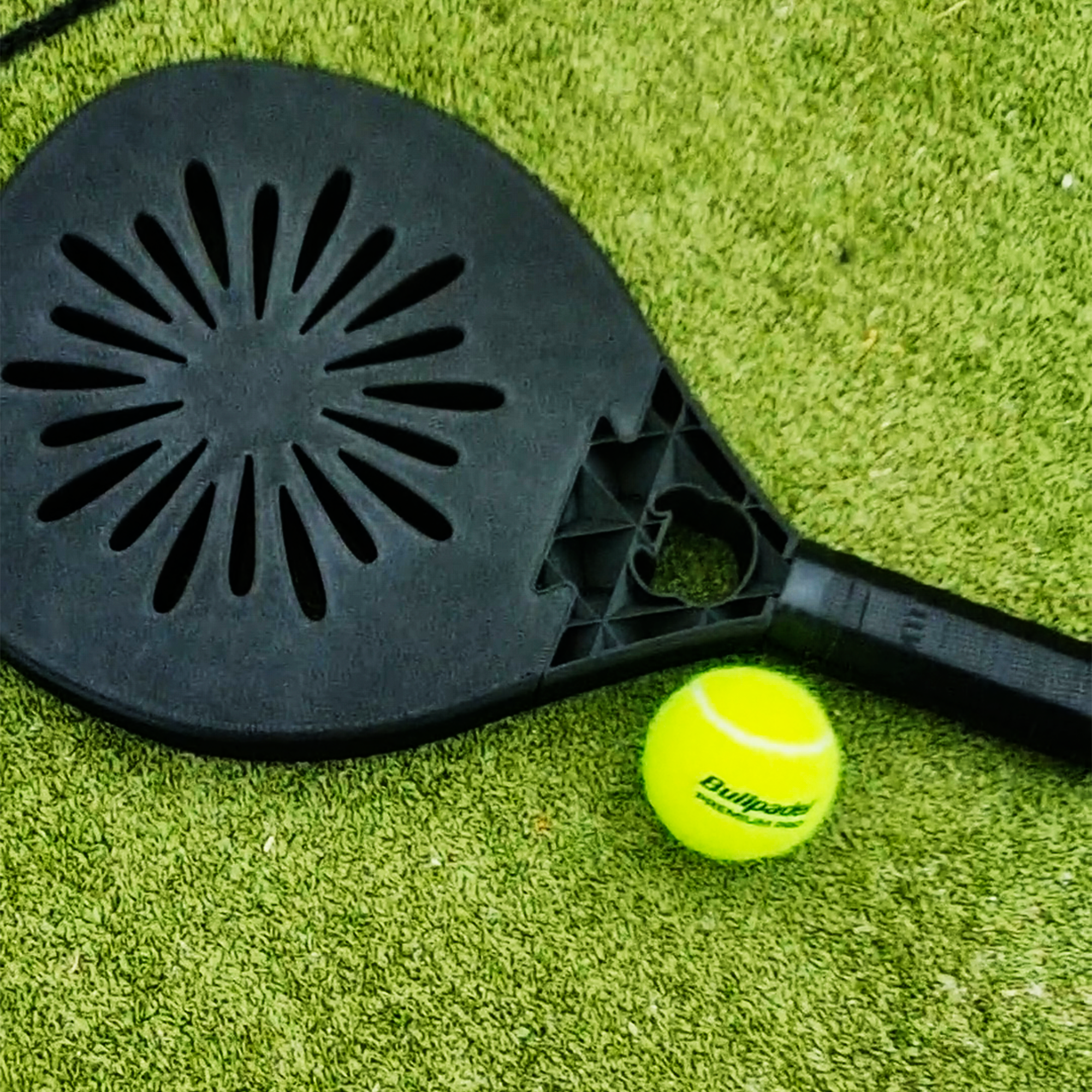 Miniatura 2 do modelo 3D Padel Racket V1