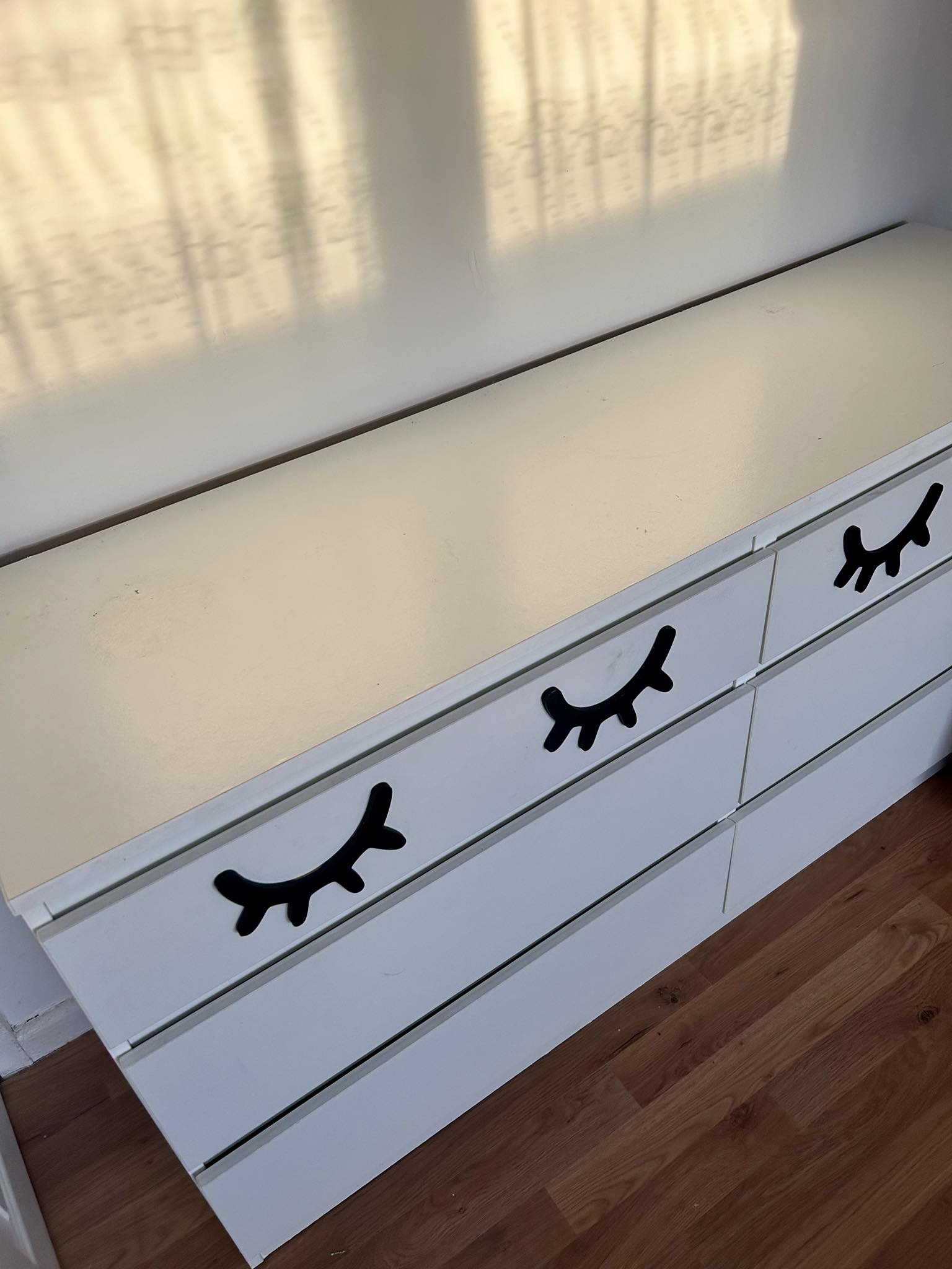 Sleepy Eyes Decor