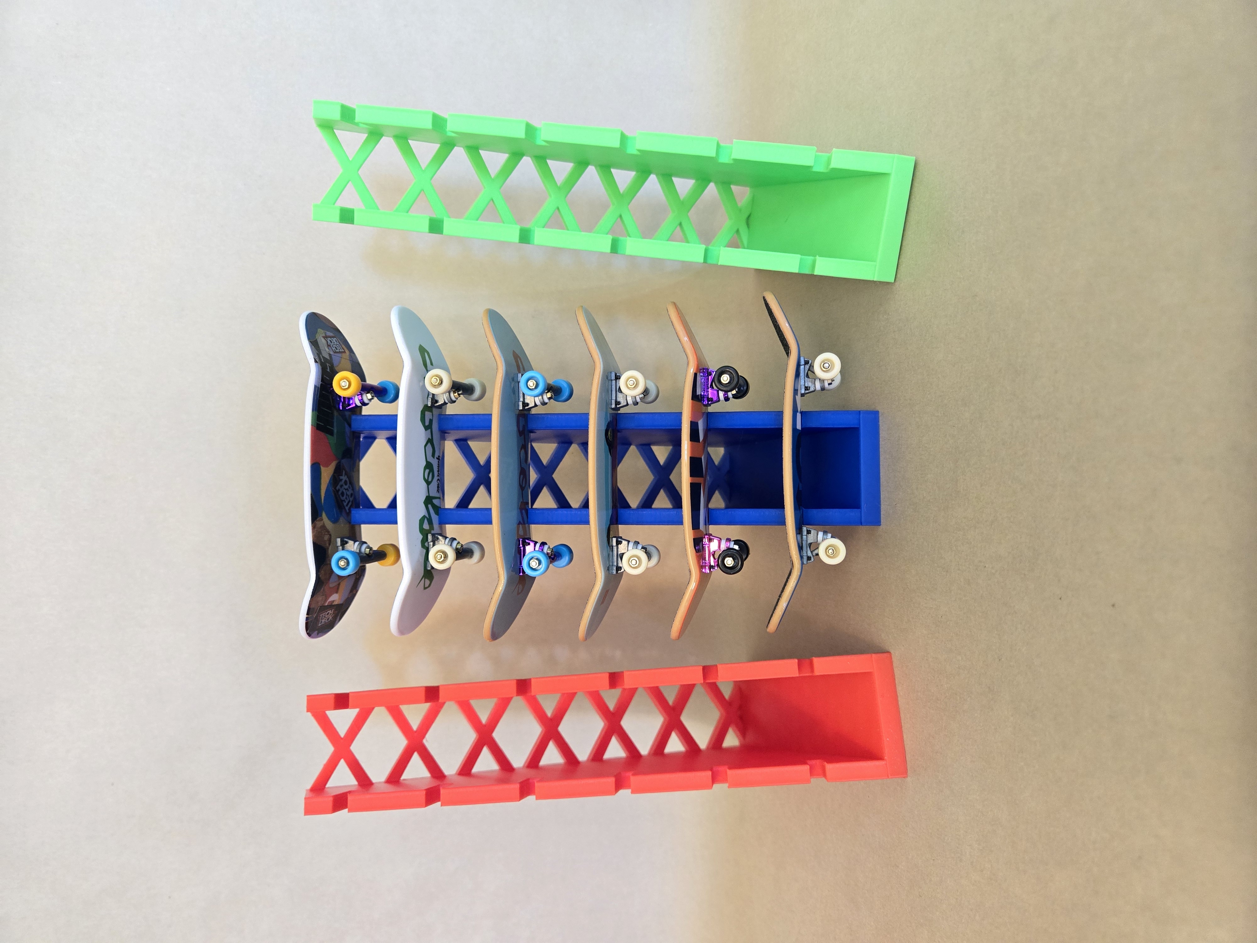 Teck Dech/Fingerboard holder.