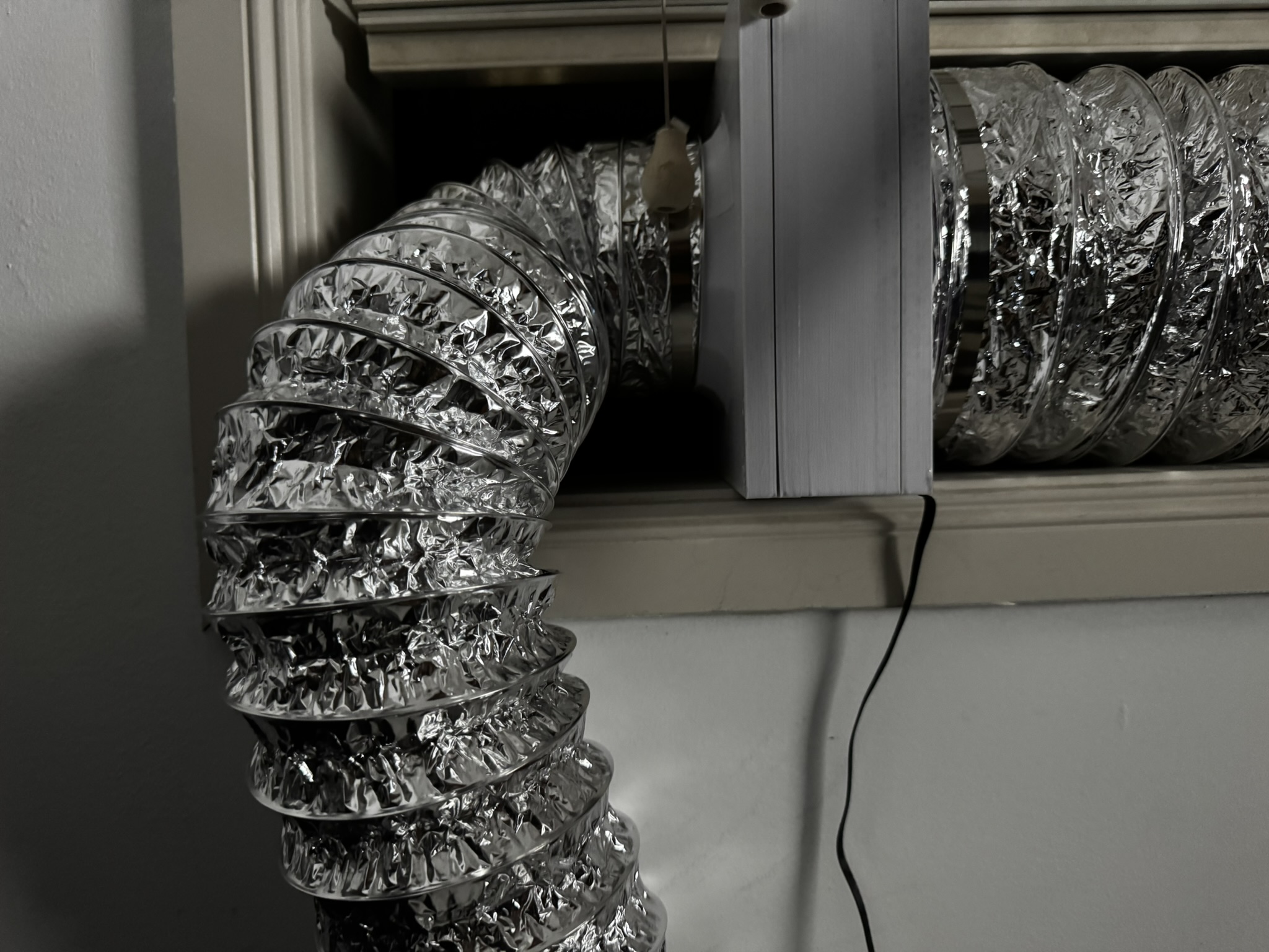 100mm (4 inch) - 150mm (6 inch) duct adapter with inline fan