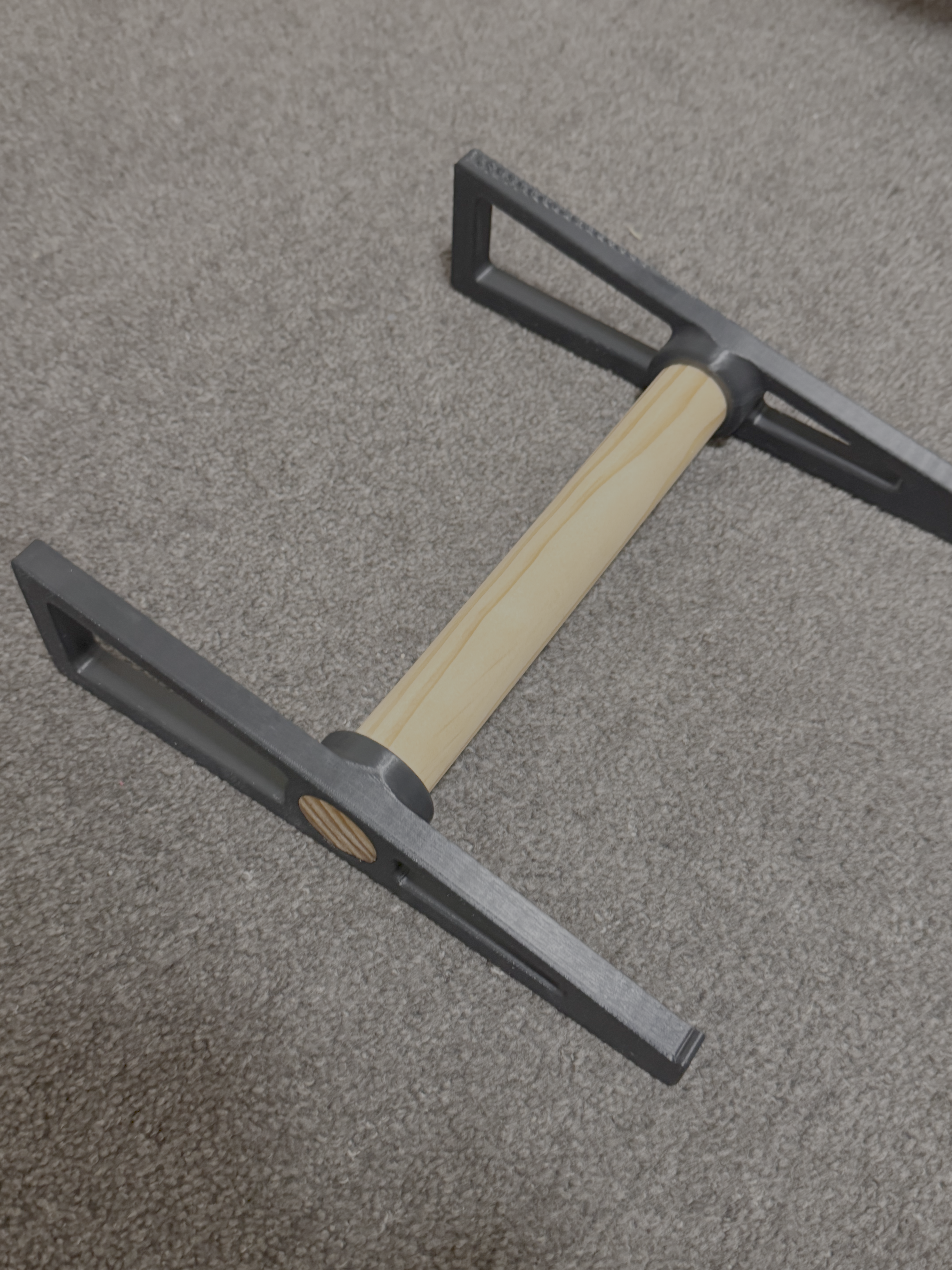 Laptop stand