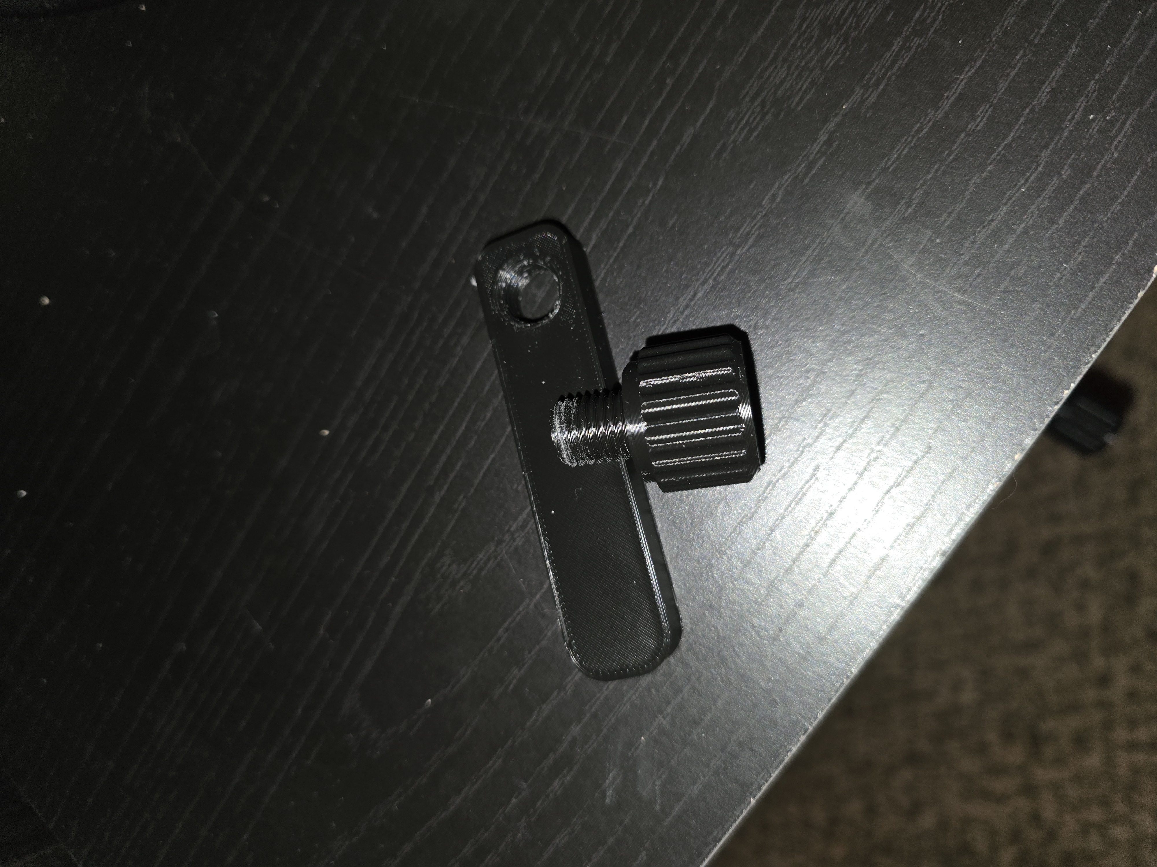 REMIXED - Latch with Locking Mechanism — miniatura 2