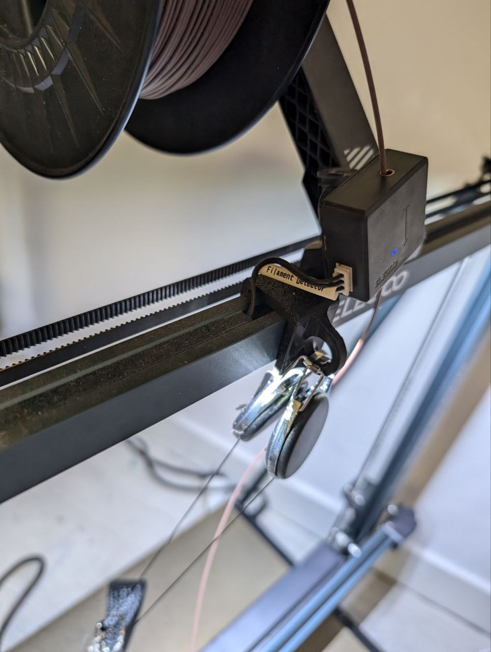 Neptune 4 Max cable holder