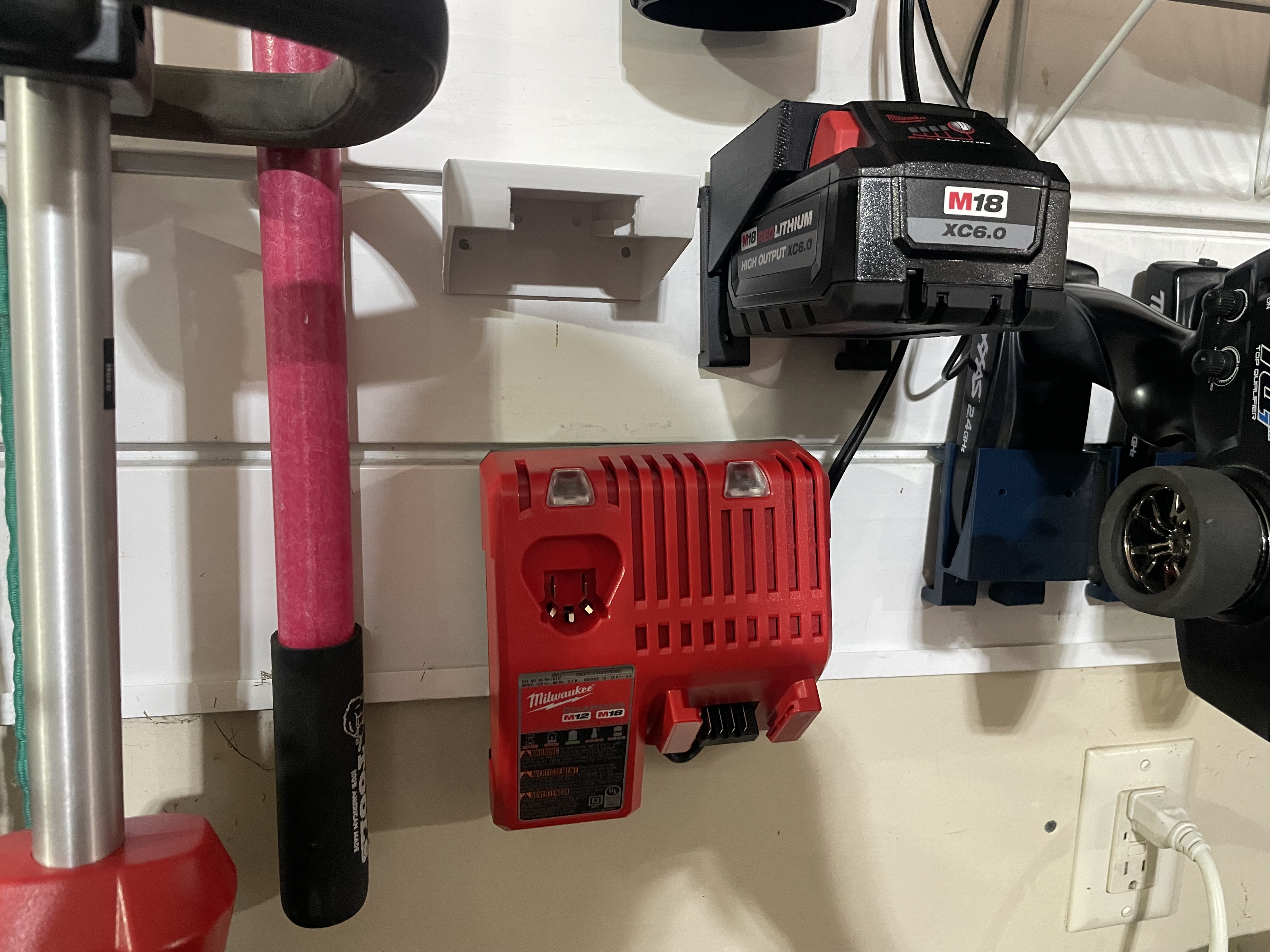 M18 Horizontal Battery Holder for Slat Wall