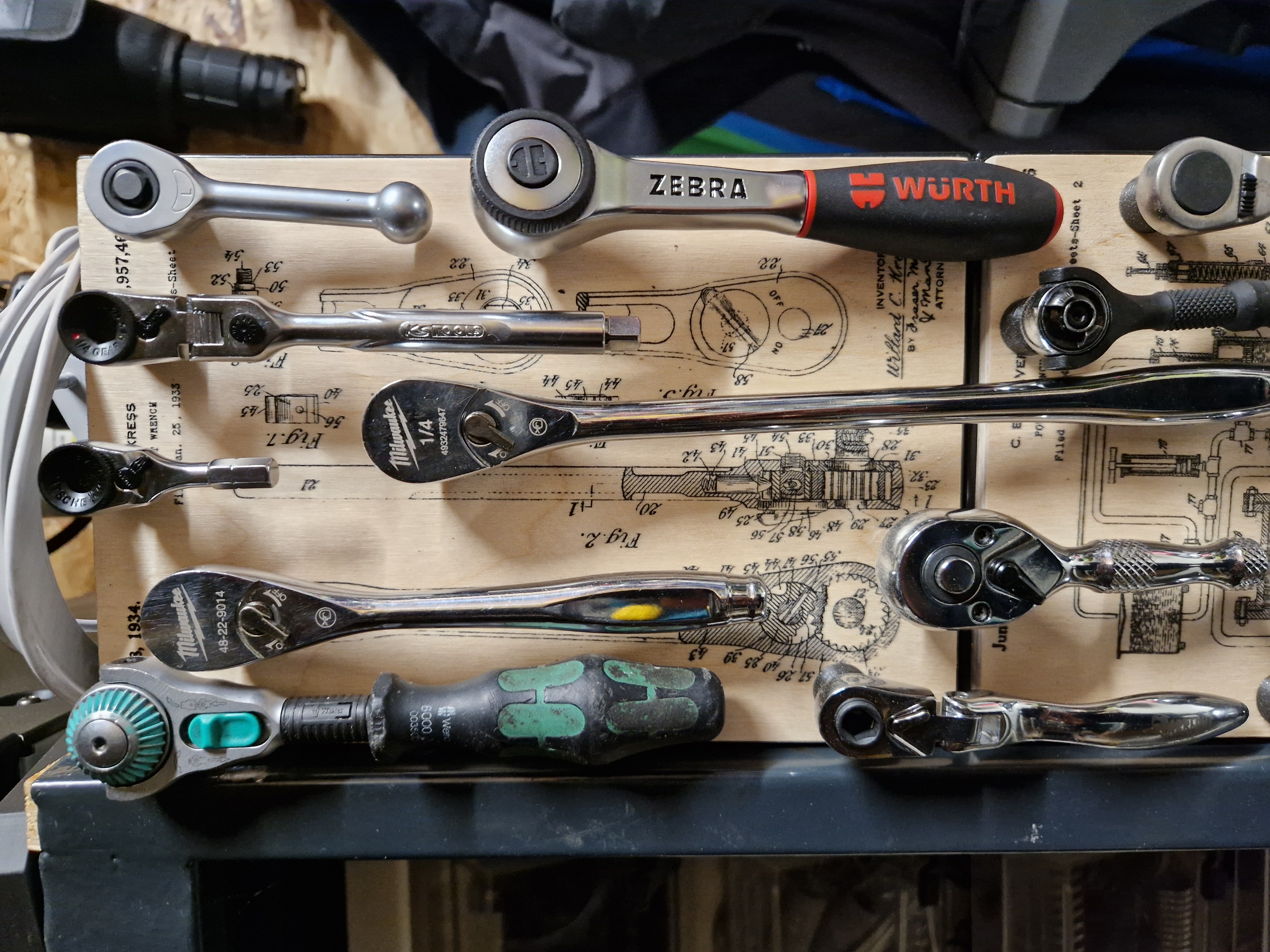 Ratchet wall holder 1/4 3/8 1/2