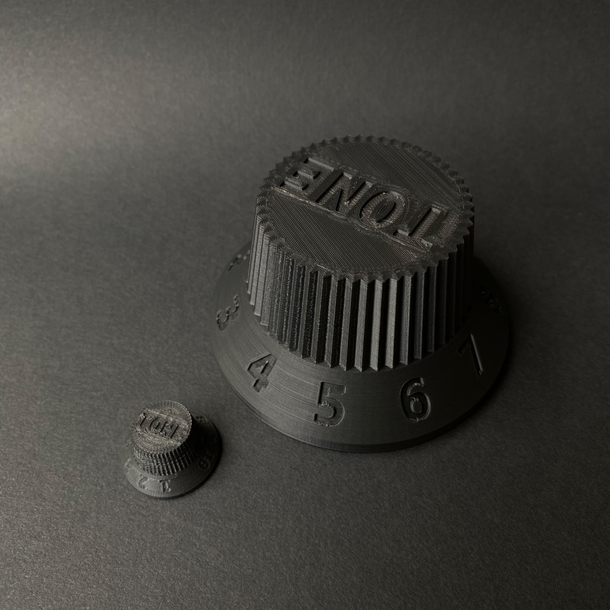 Fender-knob-style container