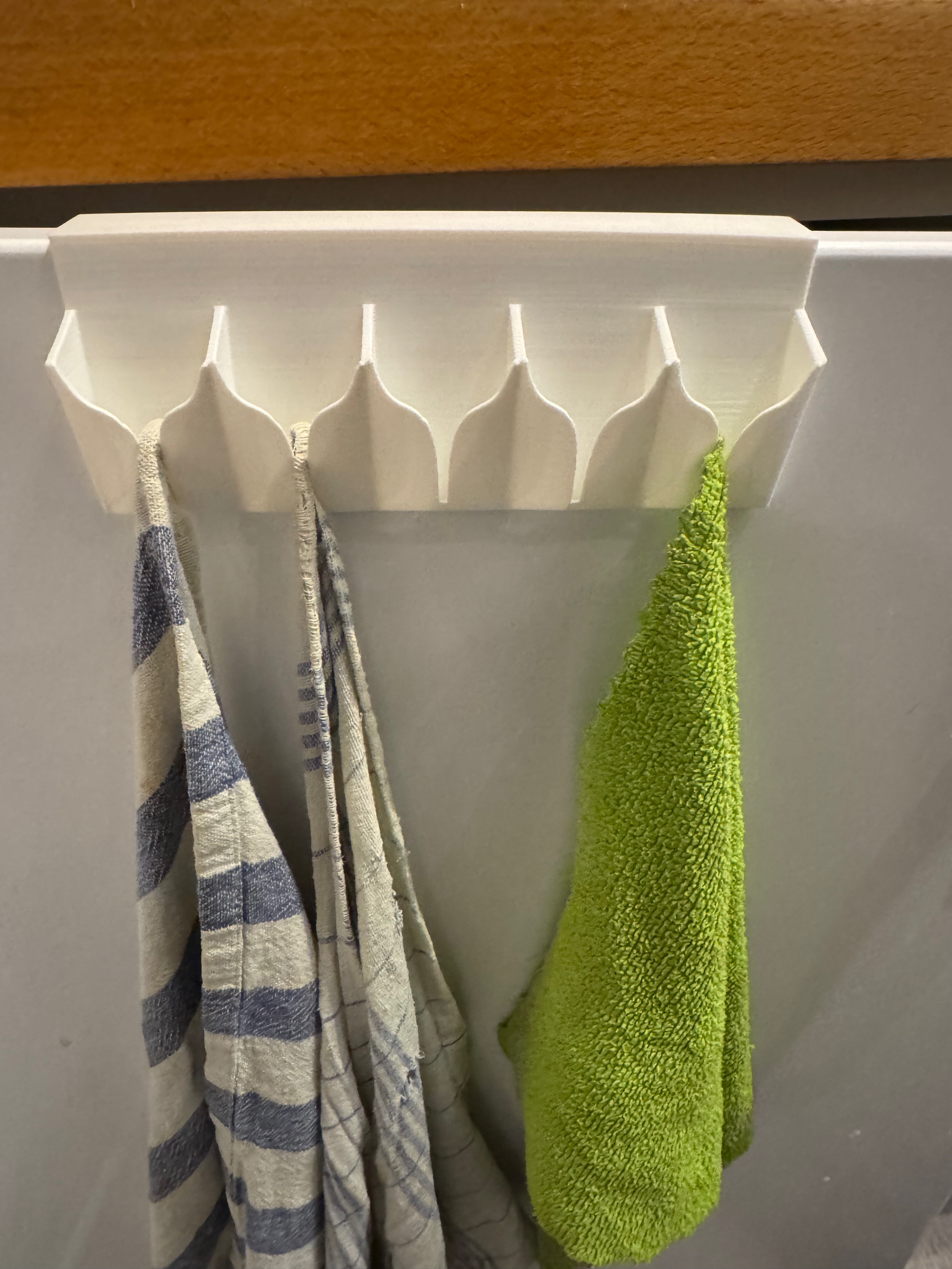 70 derece çıkıntılı havlu kancası (destek yok) - IKEA Mutfak Kapısı (Sadece Plastik Aparattır!!!) 70 derece çıkıntılı havlu kancası (destek yok) - IKEA Mutfak Kapısı (Sadece Plastik Aparattır!!!)