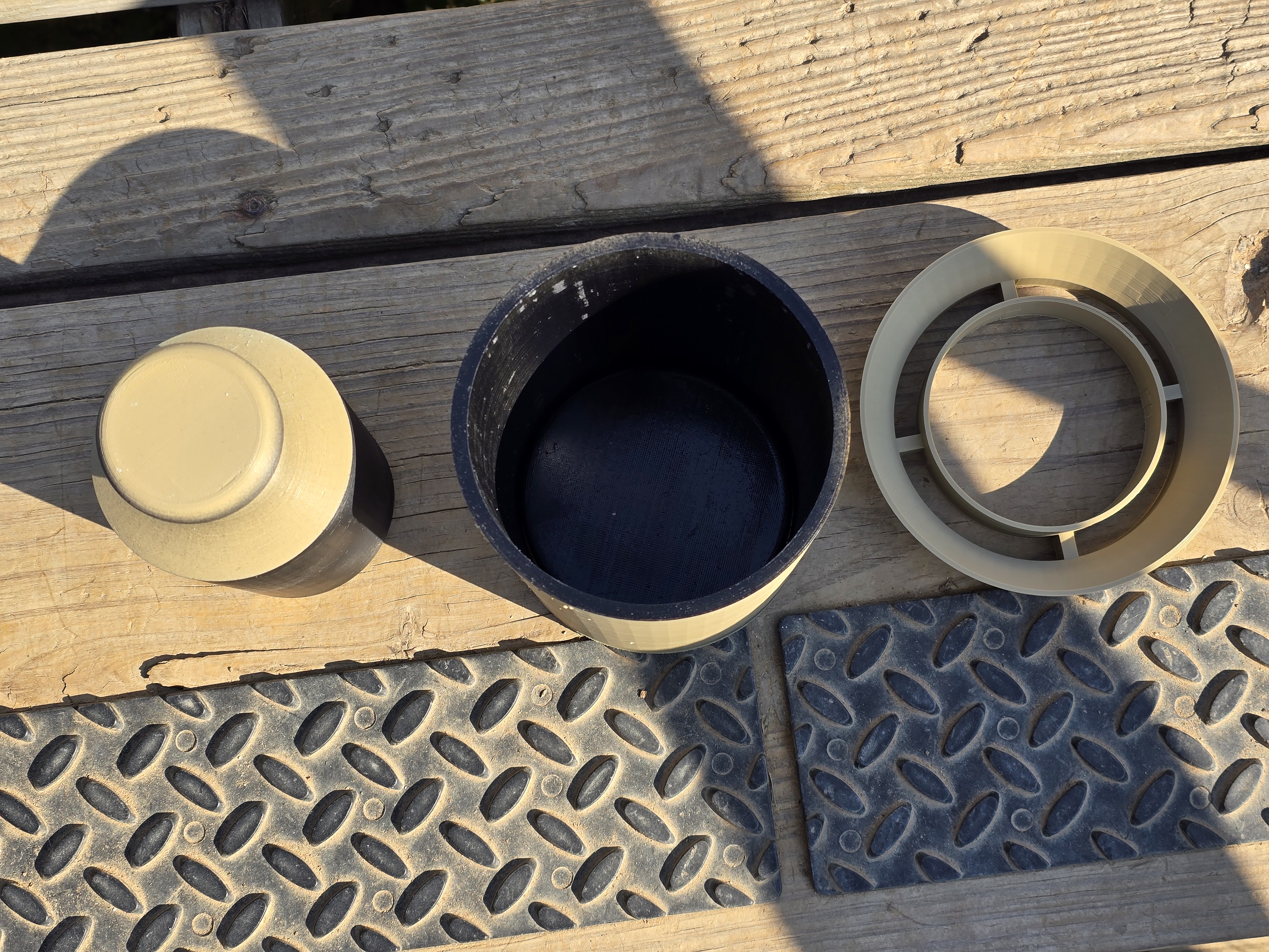 Crucible mold for experimenting with crucibe mixes