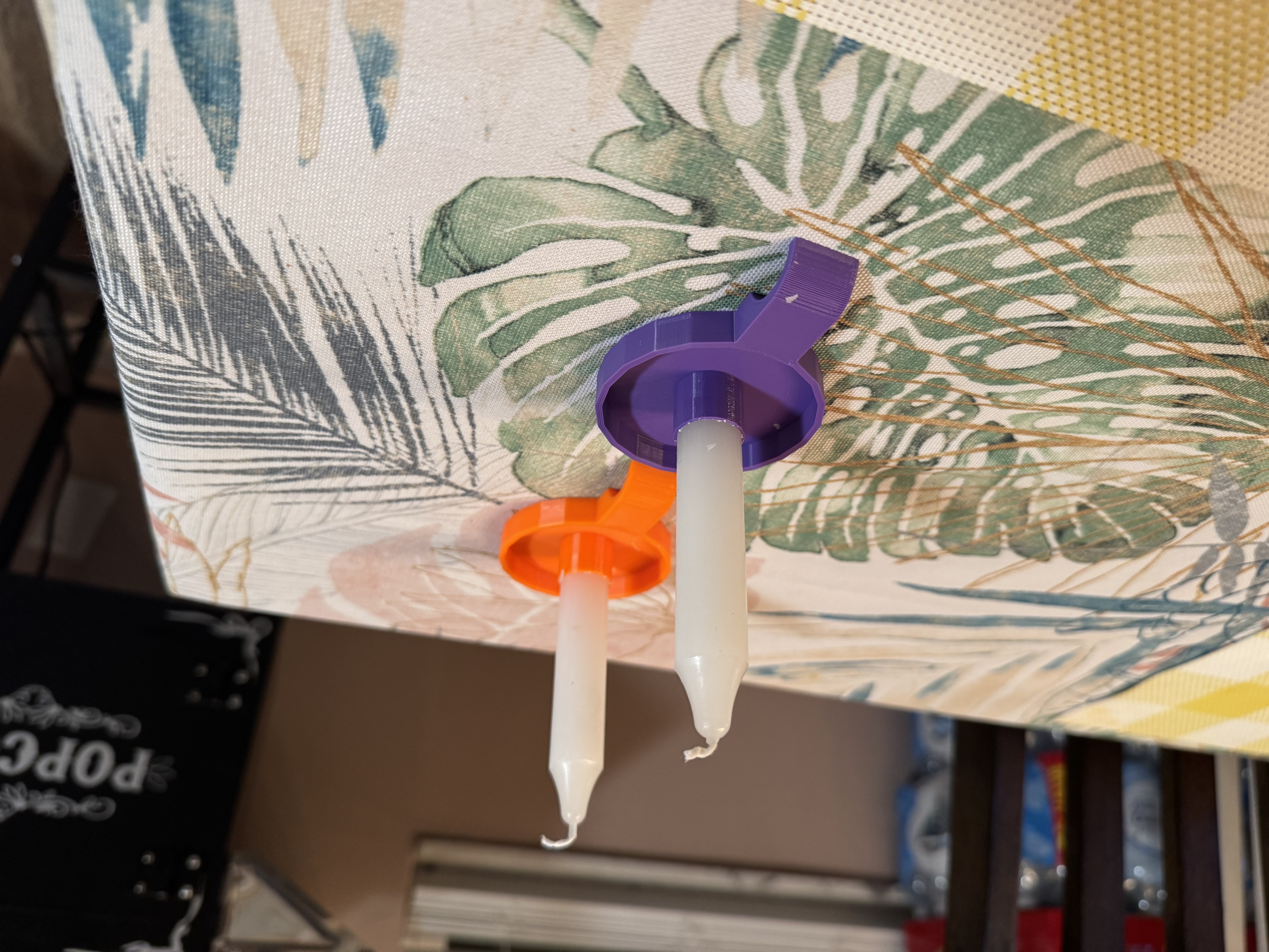 Acil Durum Şamdan Tutucu (Sadece Plastik Aparattır!!!)