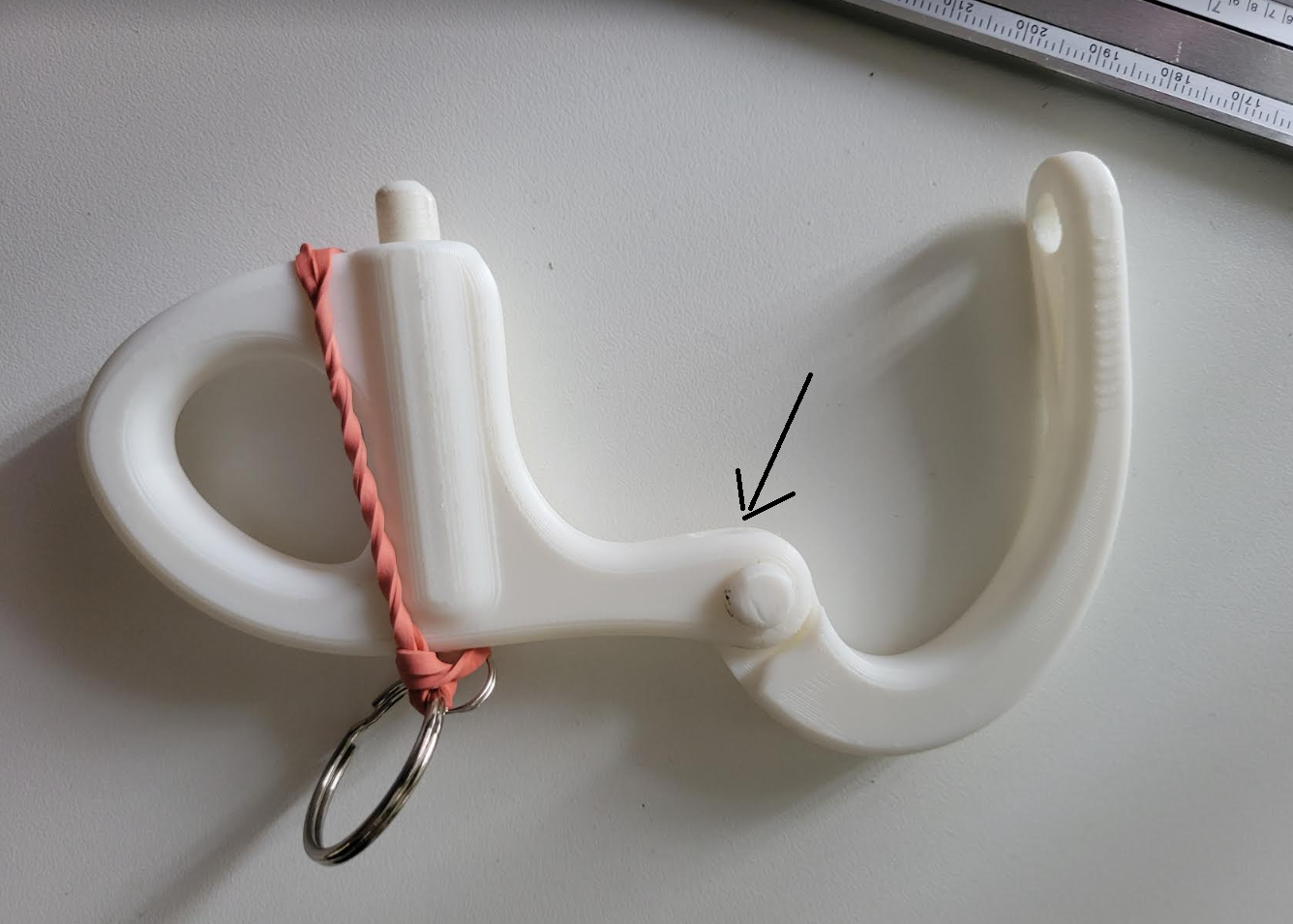 Snap Shackle base with modified hinge area
