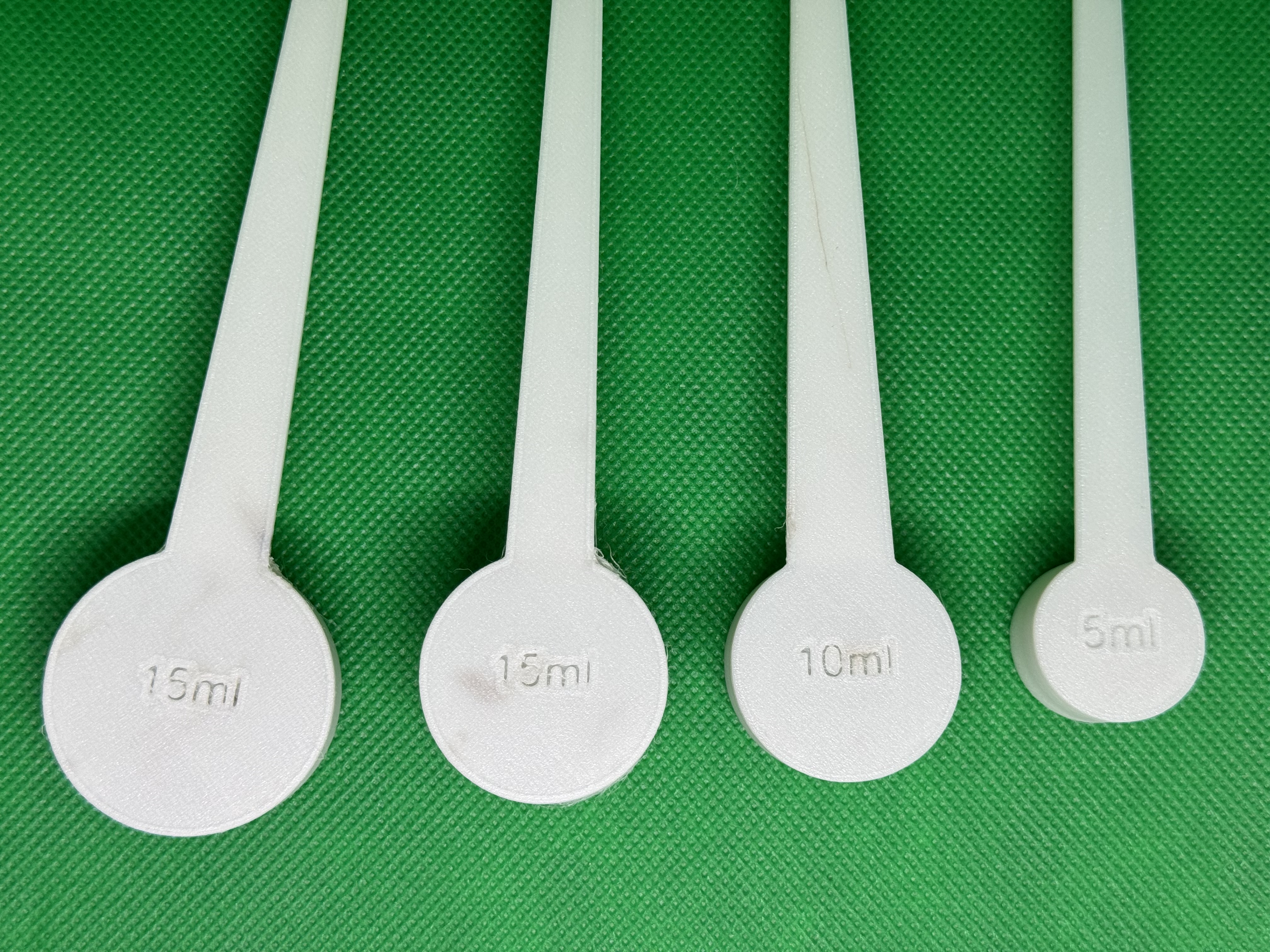 Miniatura 2 do modelo 3D Parametric measuring cups
