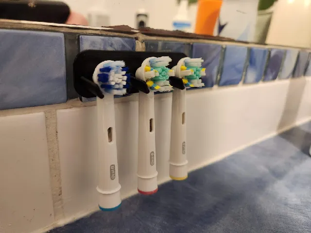 3-Head Version of Wall mount Oral-B / Braun Toothbrush Head Holder