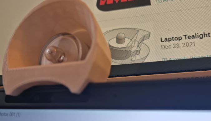 Laptop Tealight