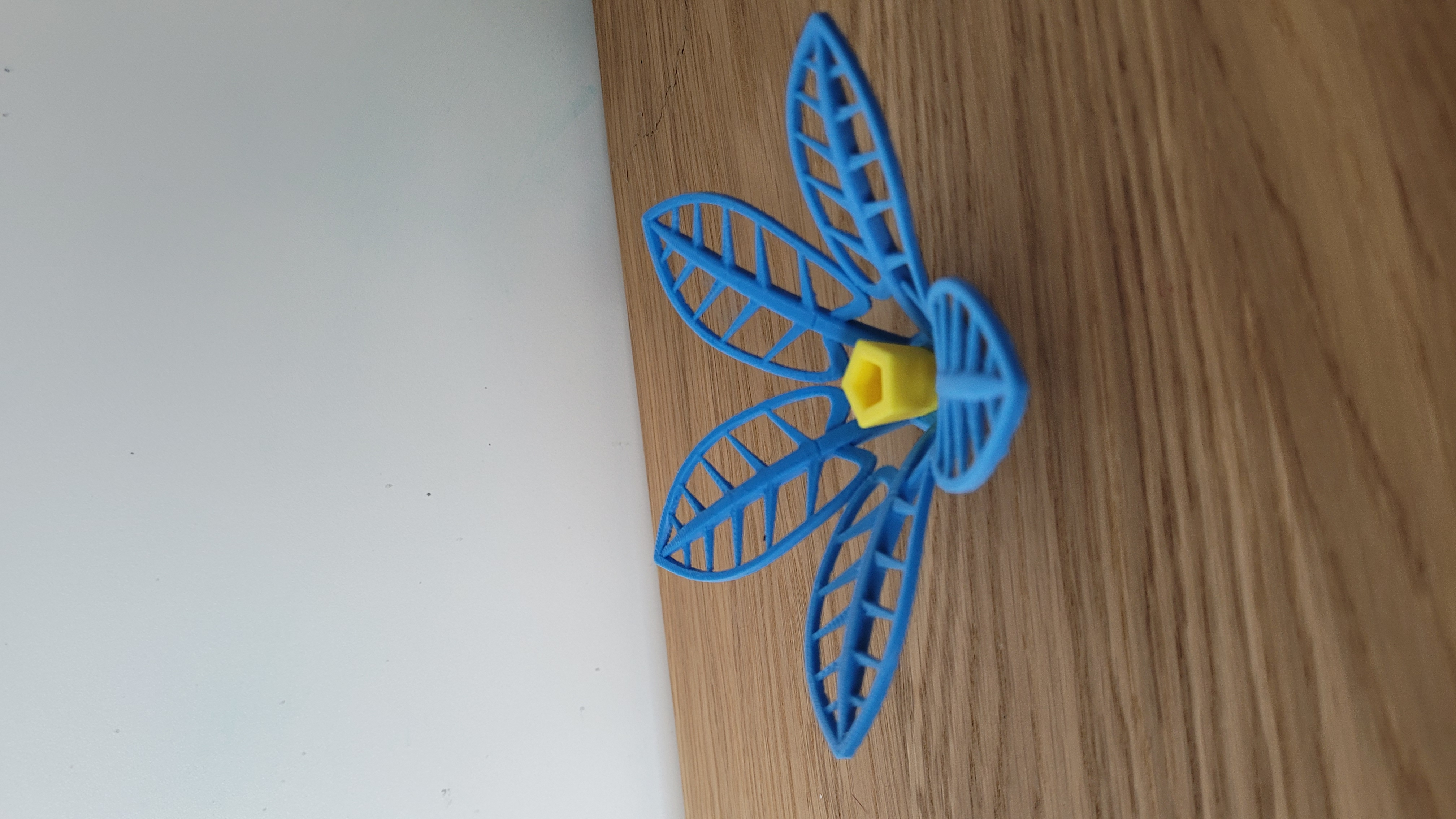 Flower-shaped tealight — thumbnail 4