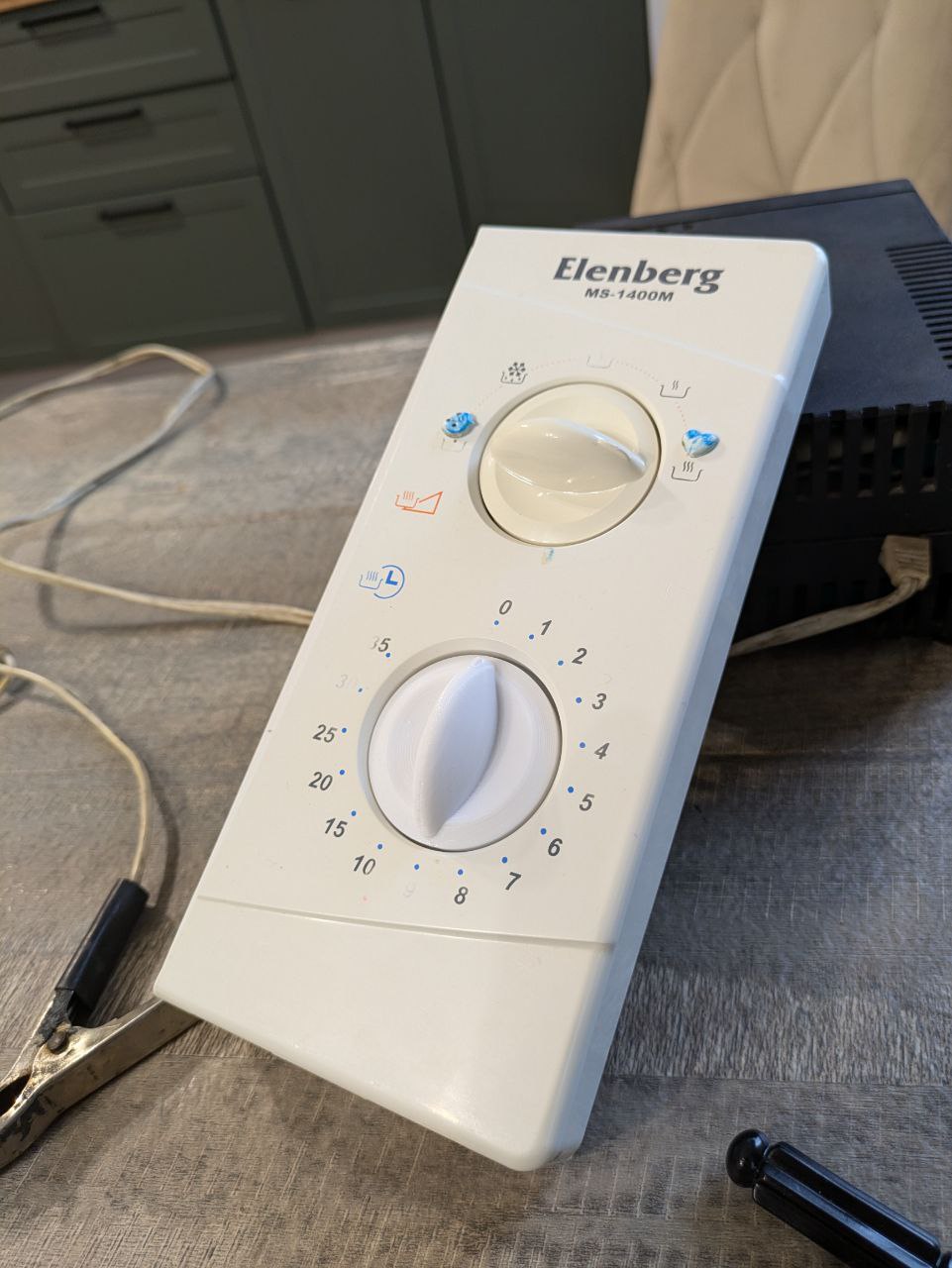 Knob for Elenberg microwave oven timer.