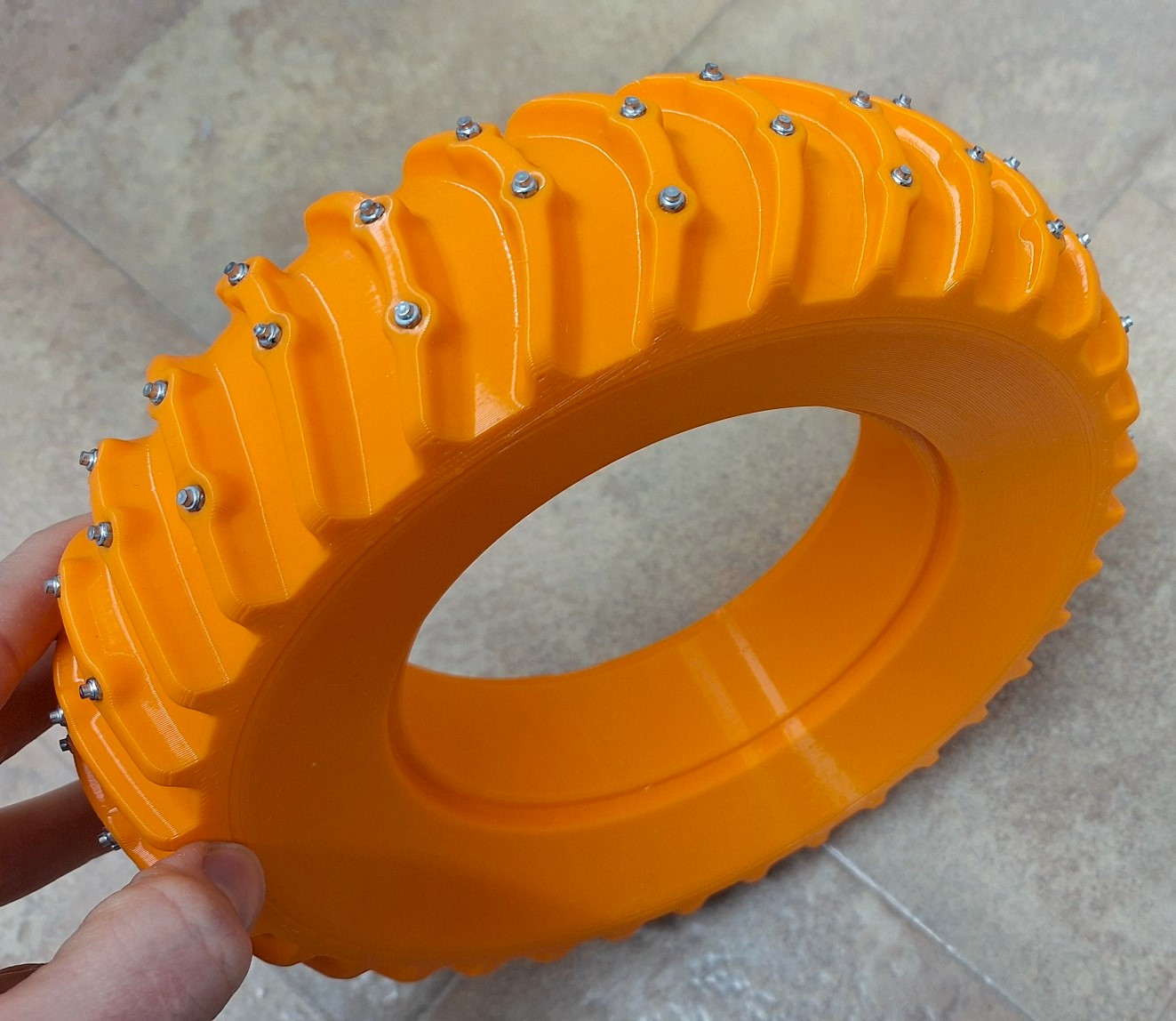 Stud-prepared TPU tyres for 6,5" hoverboard motors