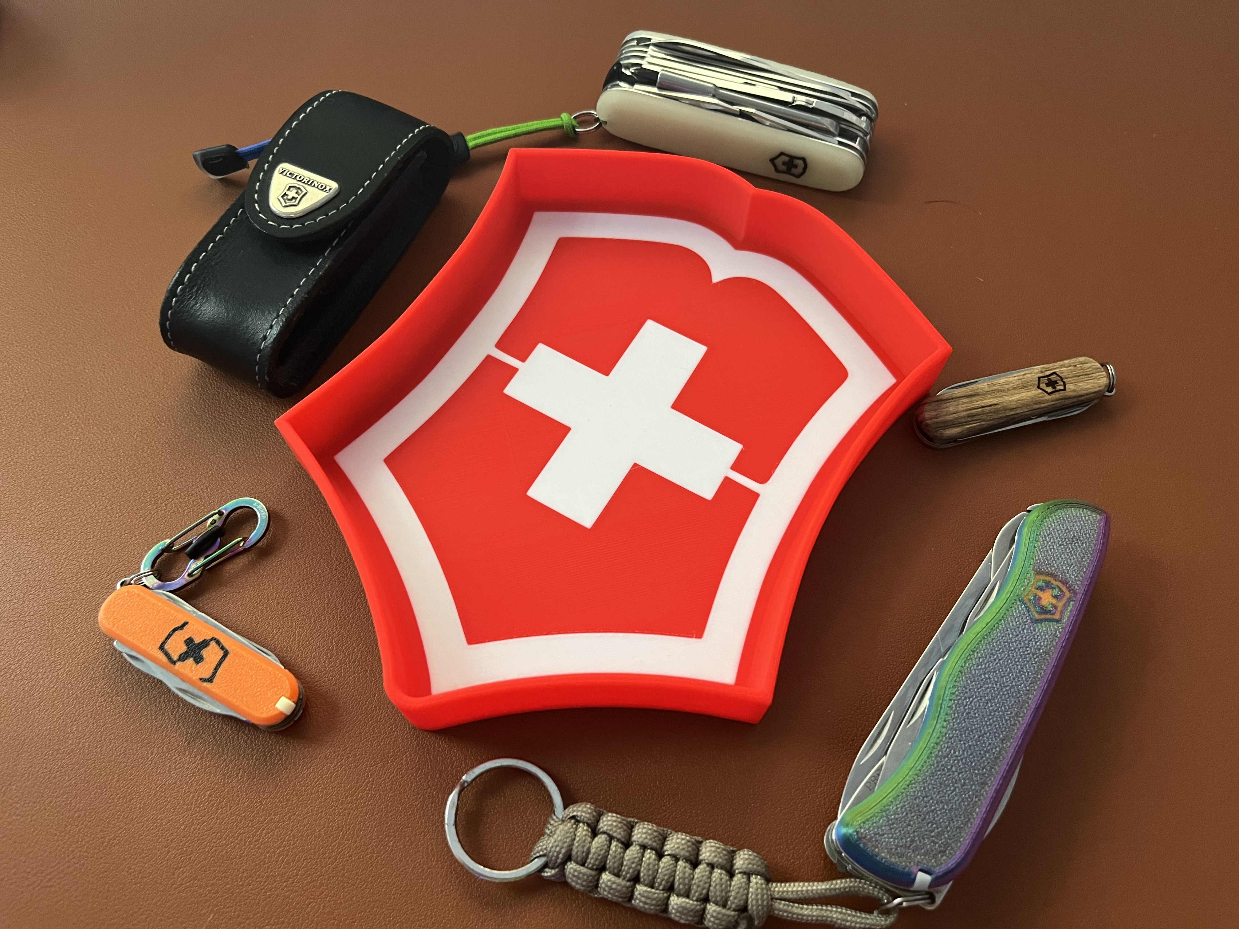VicTray - Victorinox themed Catch-All-Tray