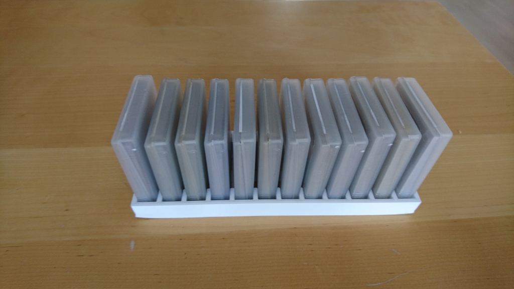 Gameboy cartridge holder — miniatura 2